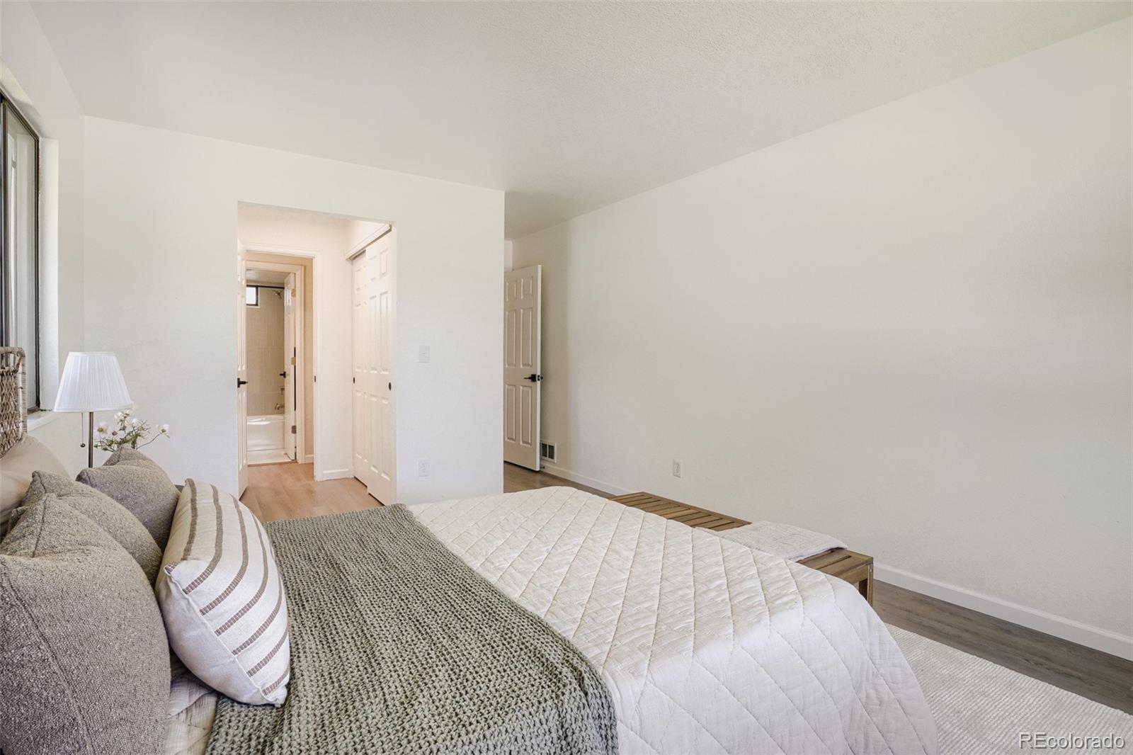 MLS Image #14 for 12662 e warren drive,aurora, Colorado