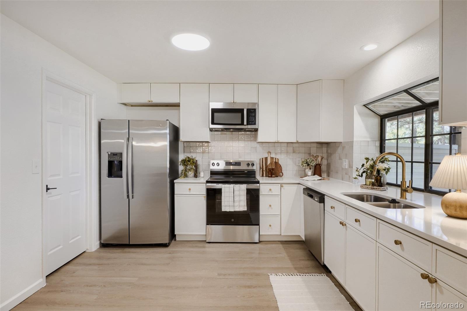 MLS Image #6 for 12662 e warren drive,aurora, Colorado