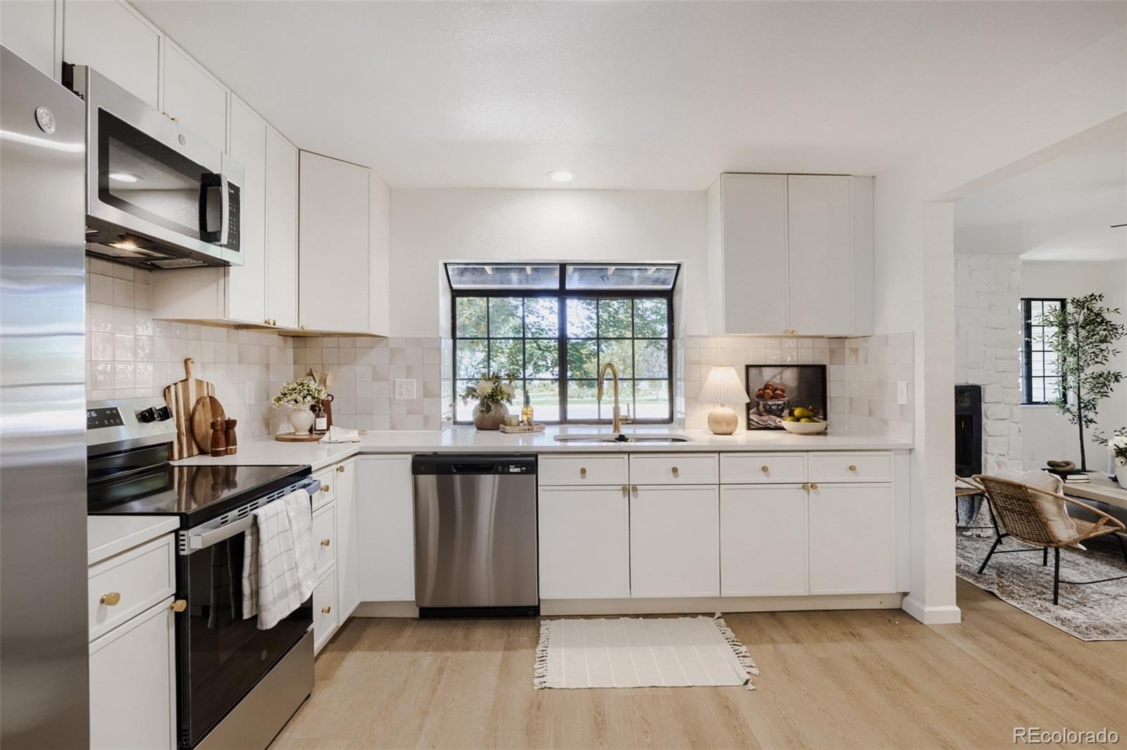 MLS Image #9 for 12662 e warren drive,aurora, Colorado