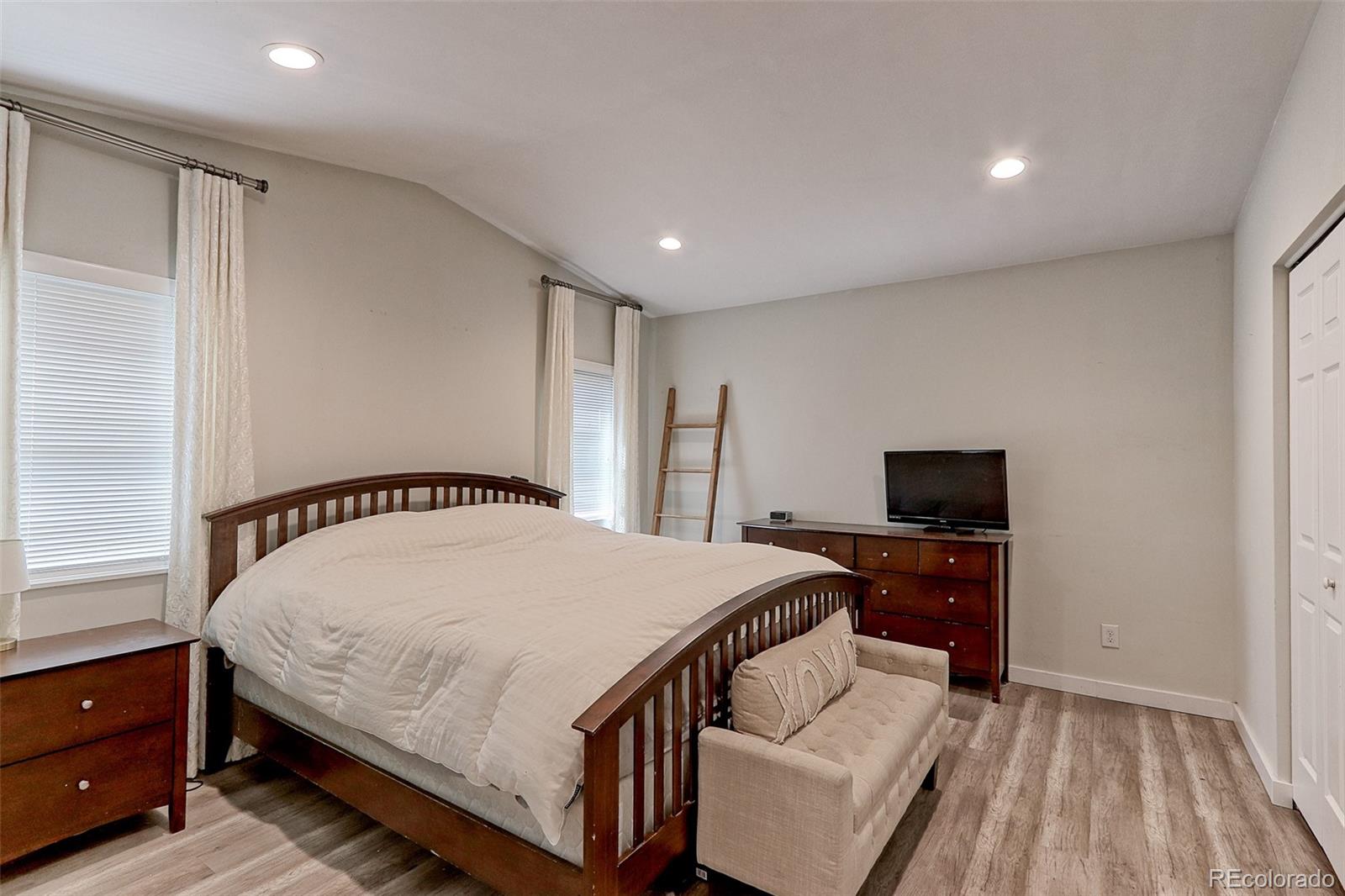MLS Image #11 for 1536 s meade street,denver, Colorado