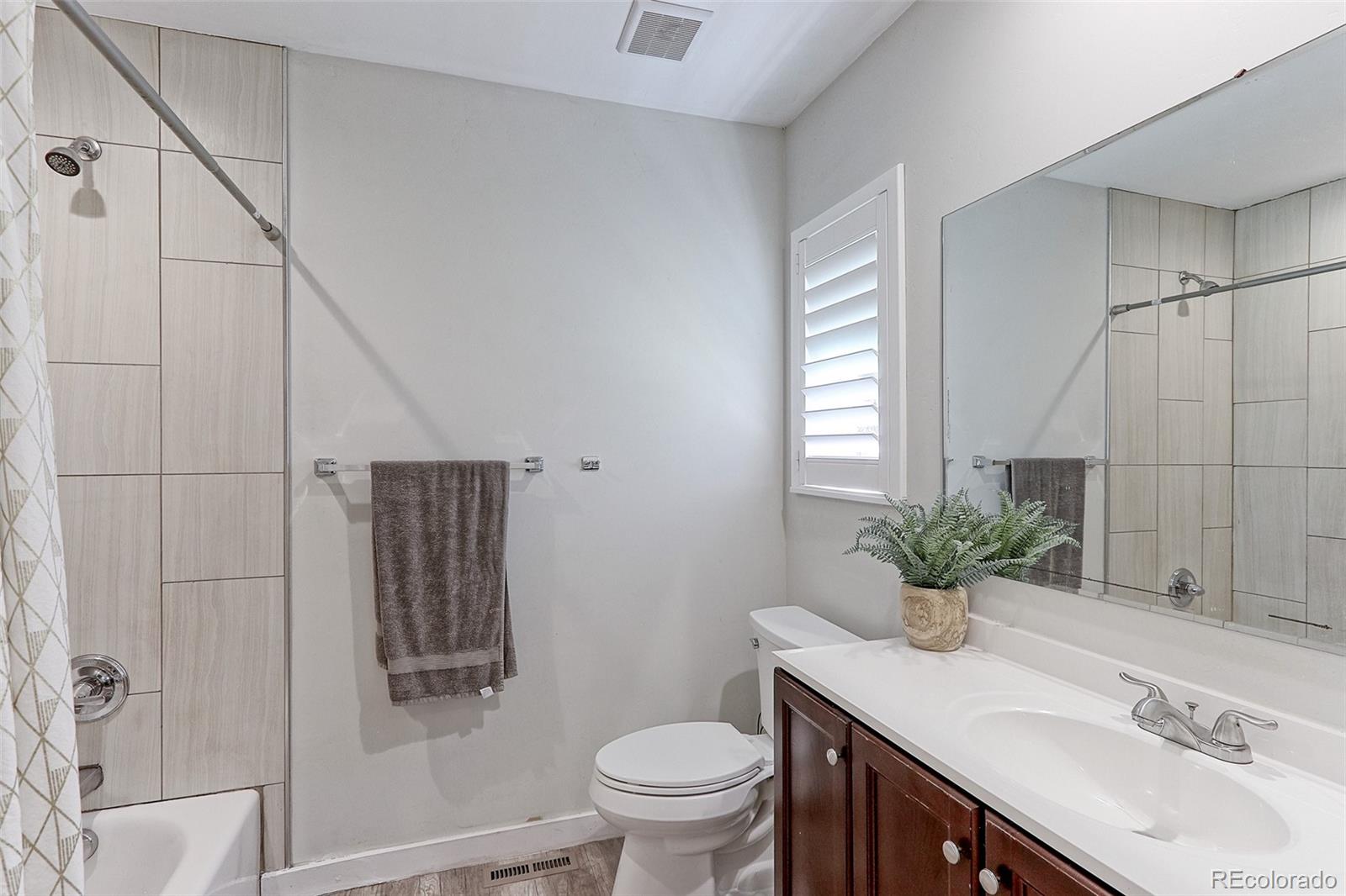 MLS Image #13 for 1536 s meade street,denver, Colorado