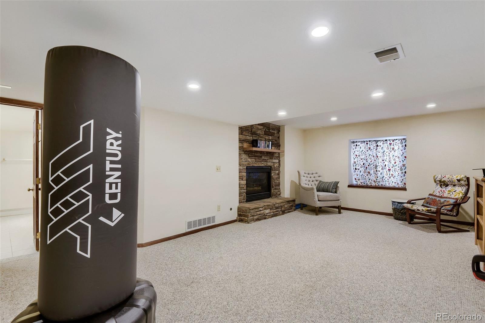 MLS Image #22 for 1435 e irish lane,littleton, Colorado