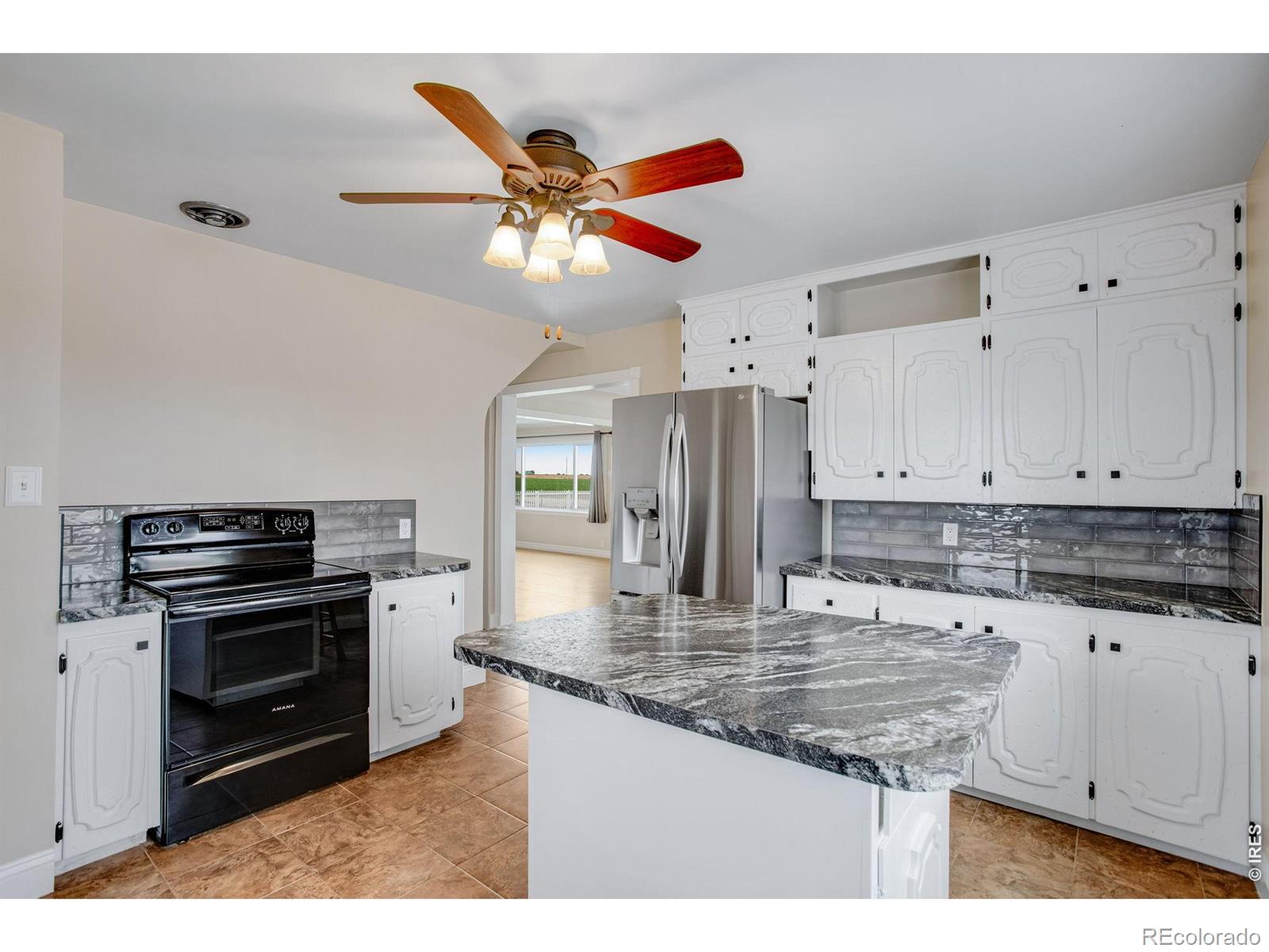 MLS Image #18 for 21769  weld county road 15 road,johnstown, Colorado