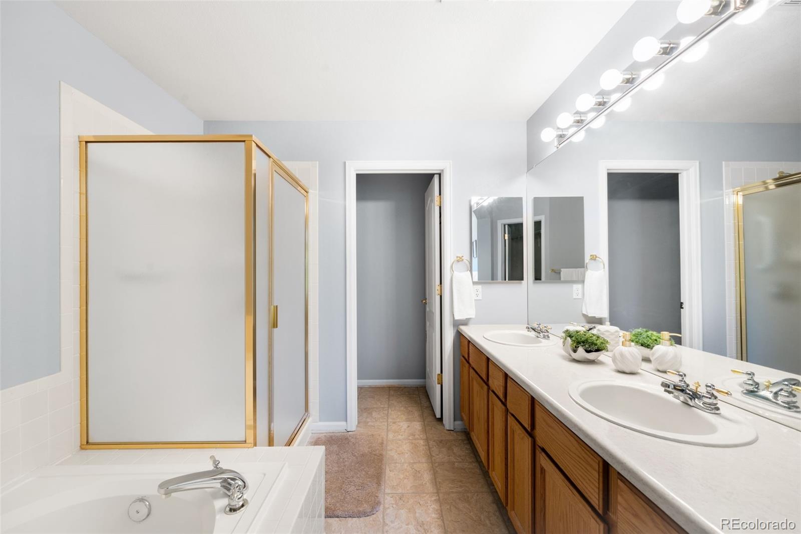 MLS Image #11 for 9663  brentwood way,broomfield, Colorado