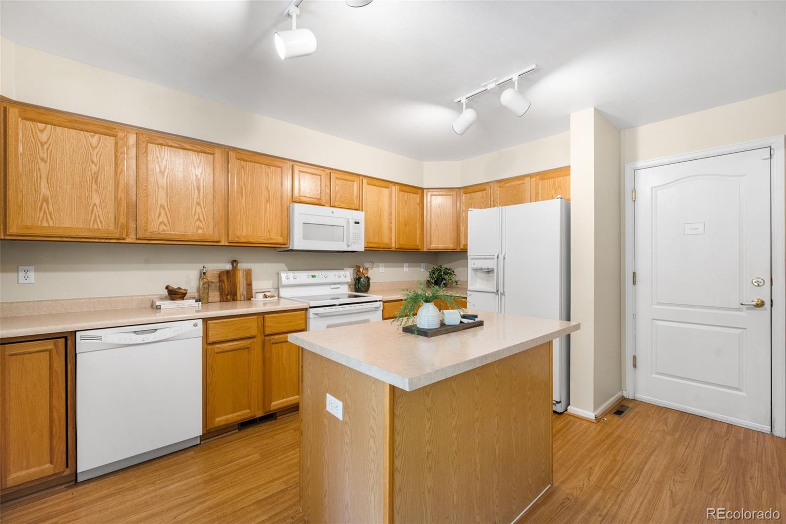 MLS Image #19 for 9663  brentwood way,broomfield, Colorado