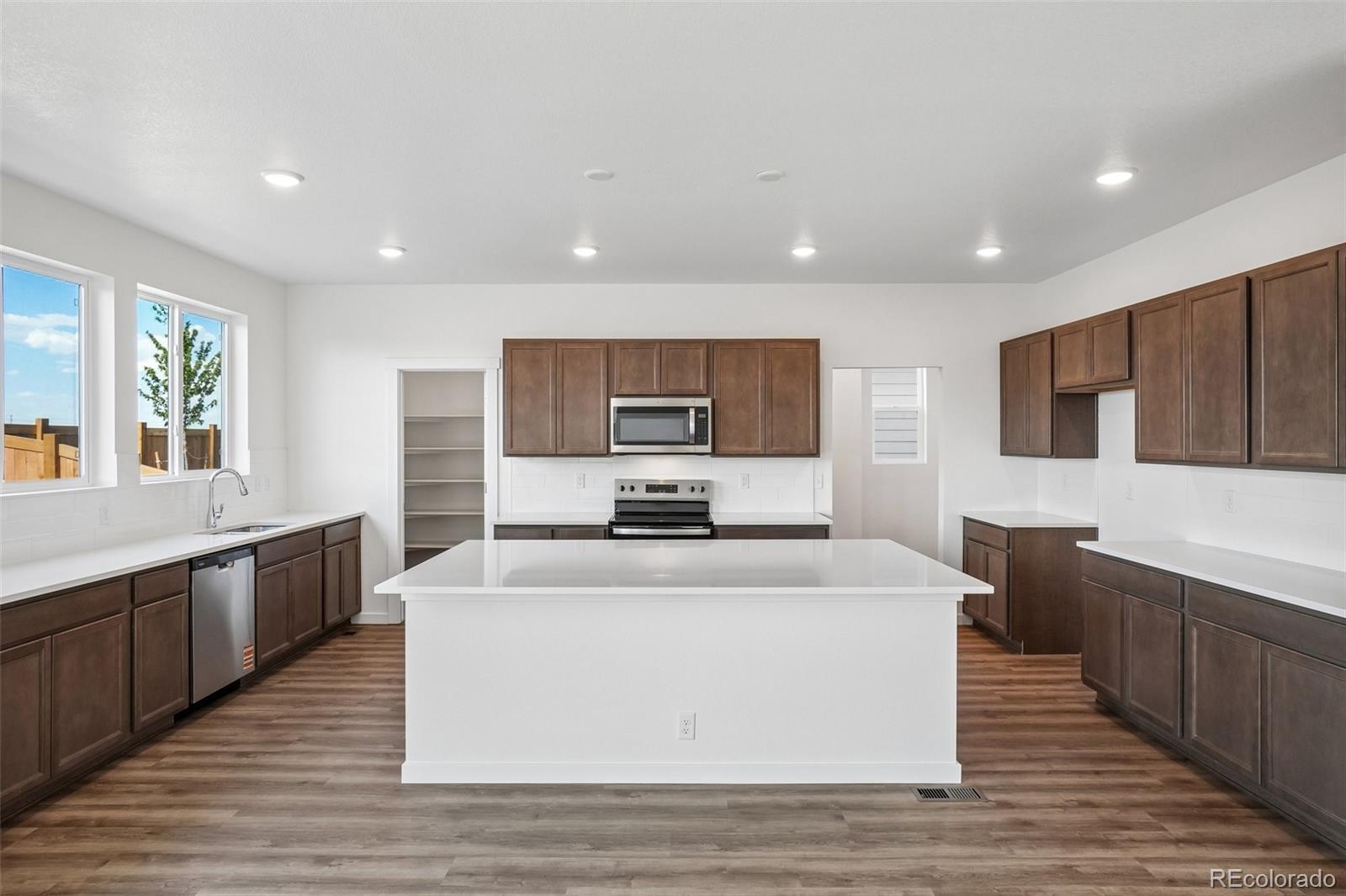 MLS Image #7 for 1436  boyle street,windsor, Colorado