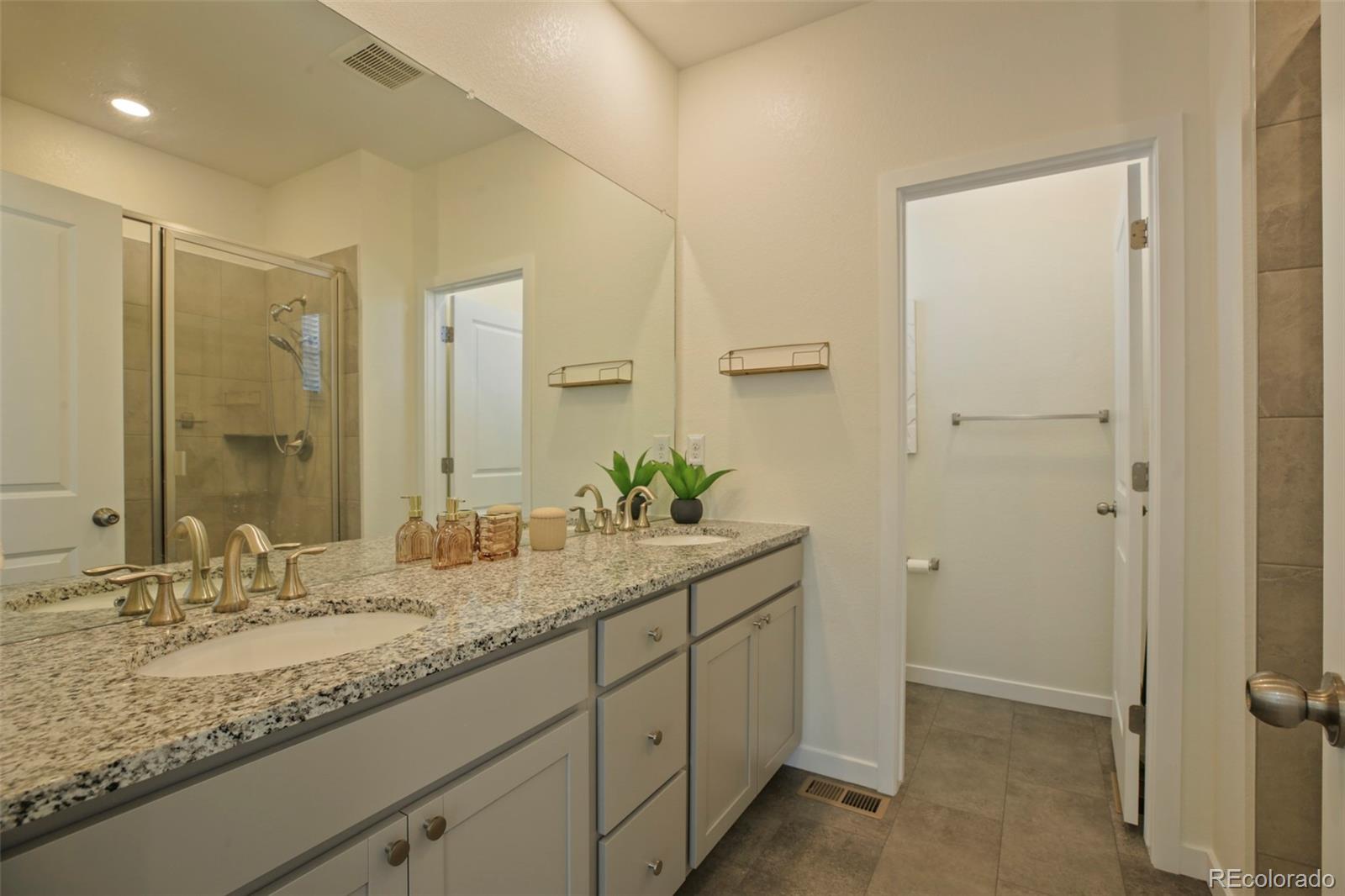 MLS Image #14 for 7362 w evans place,denver, Colorado