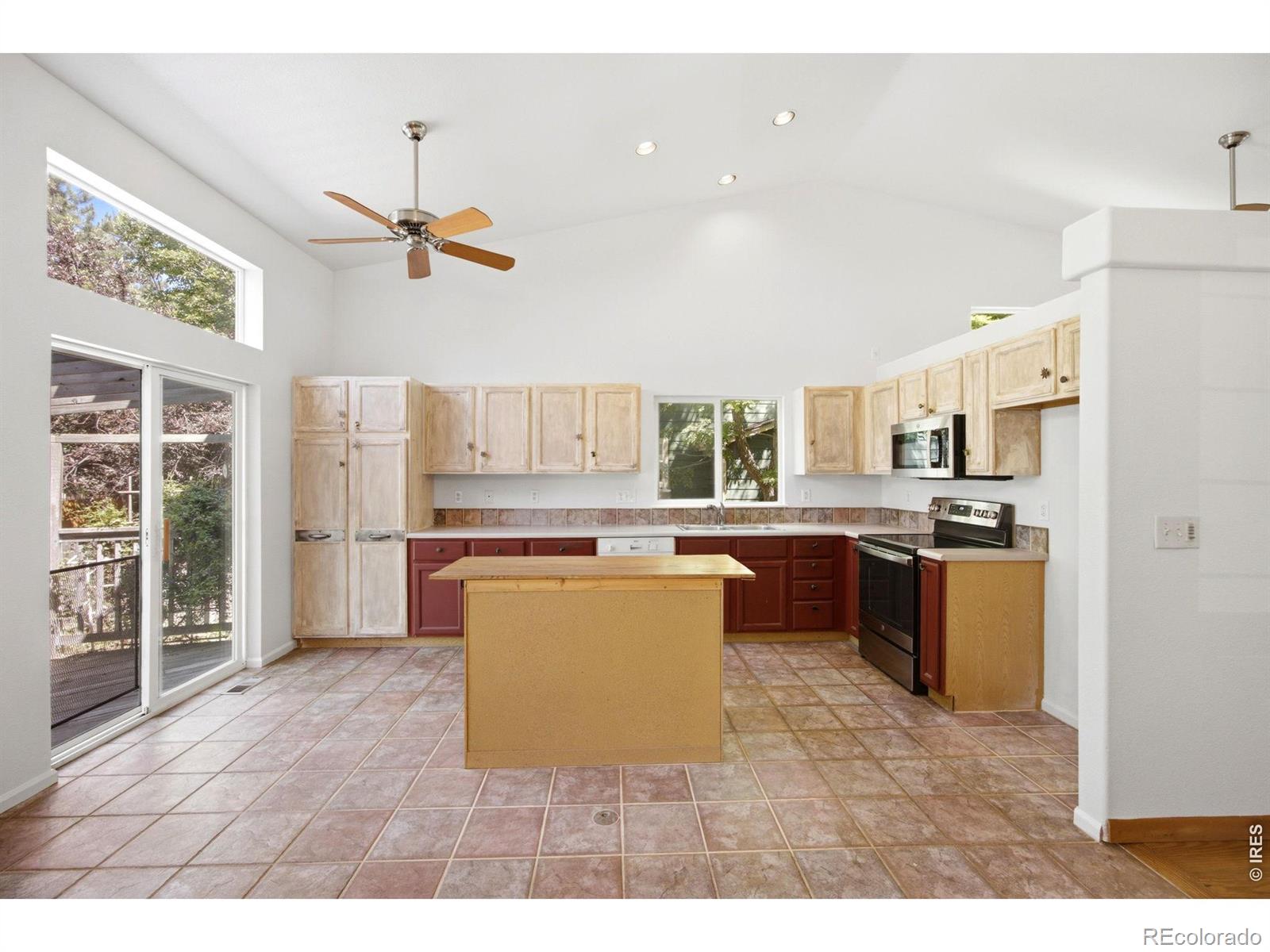 MLS Image #13 for 726  nelson park drive,longmont, Colorado