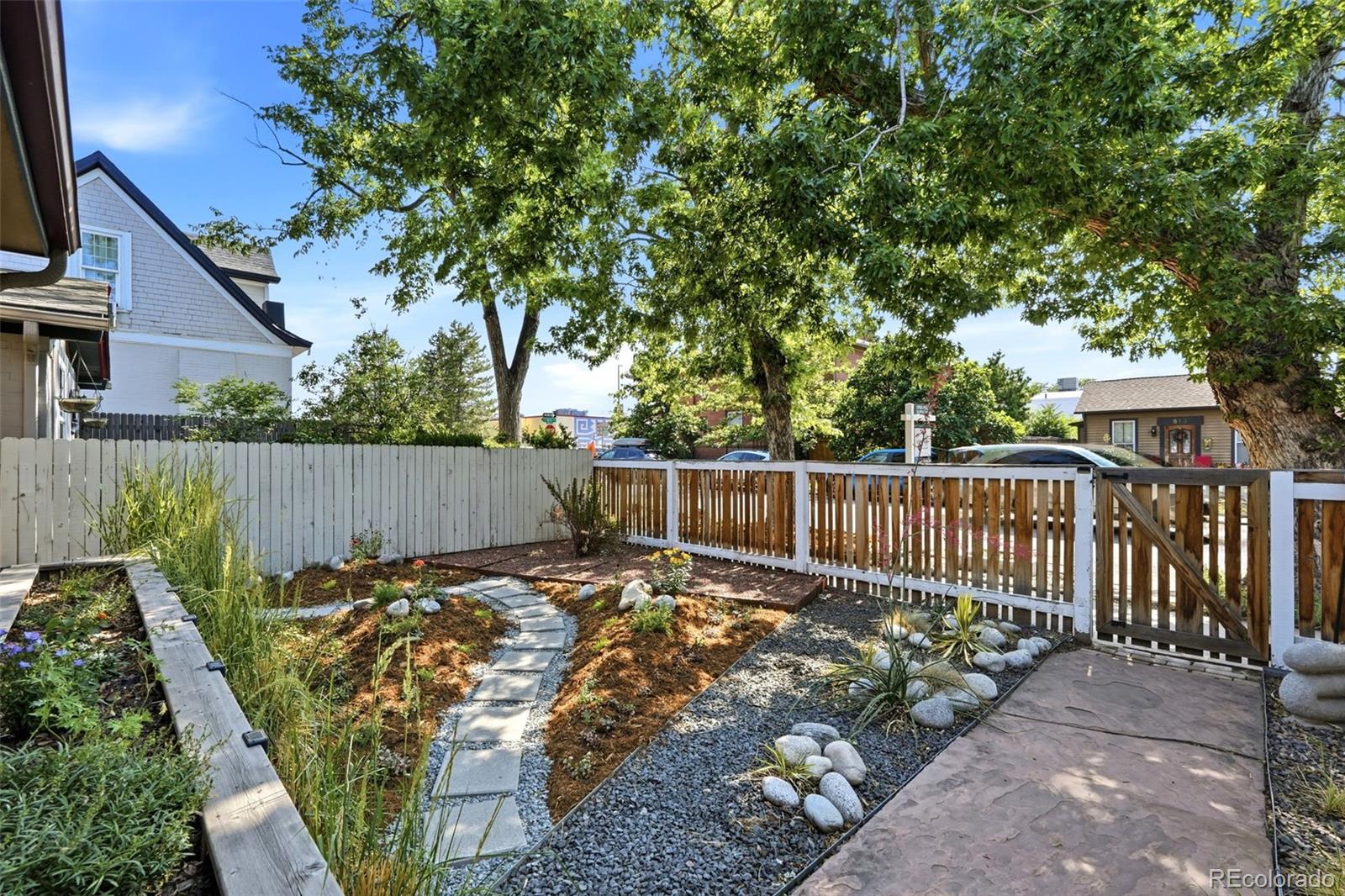 MLS Image #15 for 814  fox street,denver, Colorado