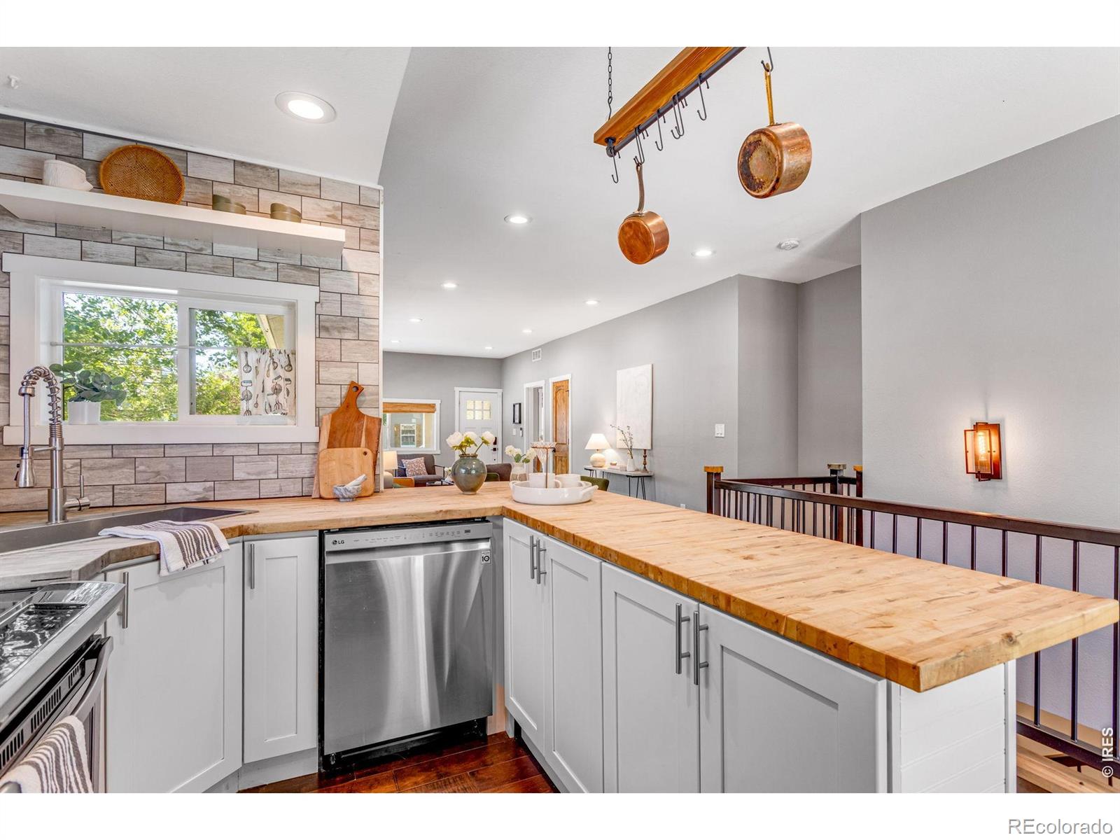 MLS Image #10 for 204 n jefferson avenue,loveland, Colorado