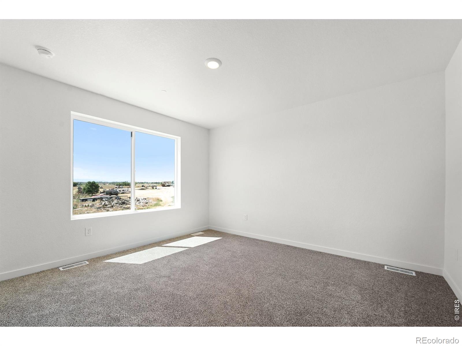MLS Image #11 for 3917  green court,evans, Colorado