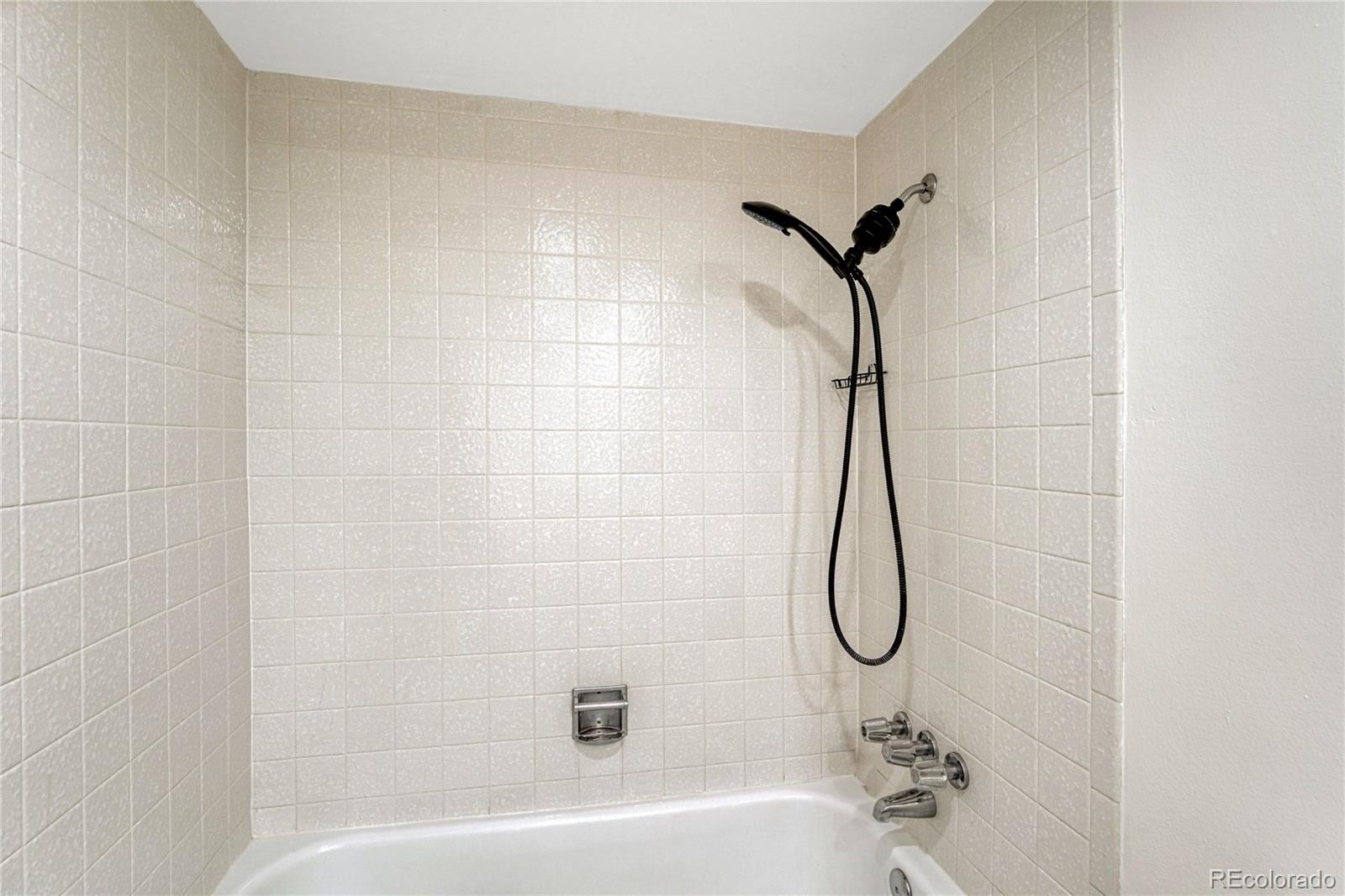 MLS Image #20 for 4250 s olive street,denver, Colorado