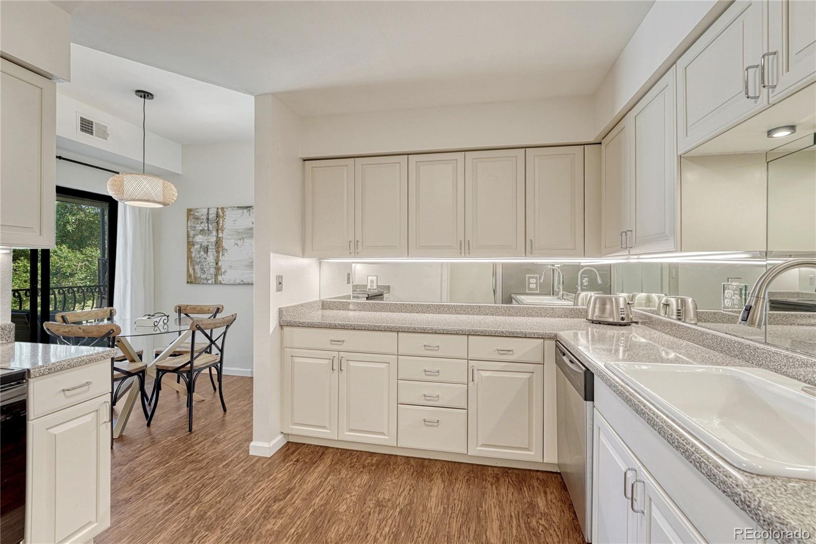 MLS Image #24 for 4250 s olive street,denver, Colorado