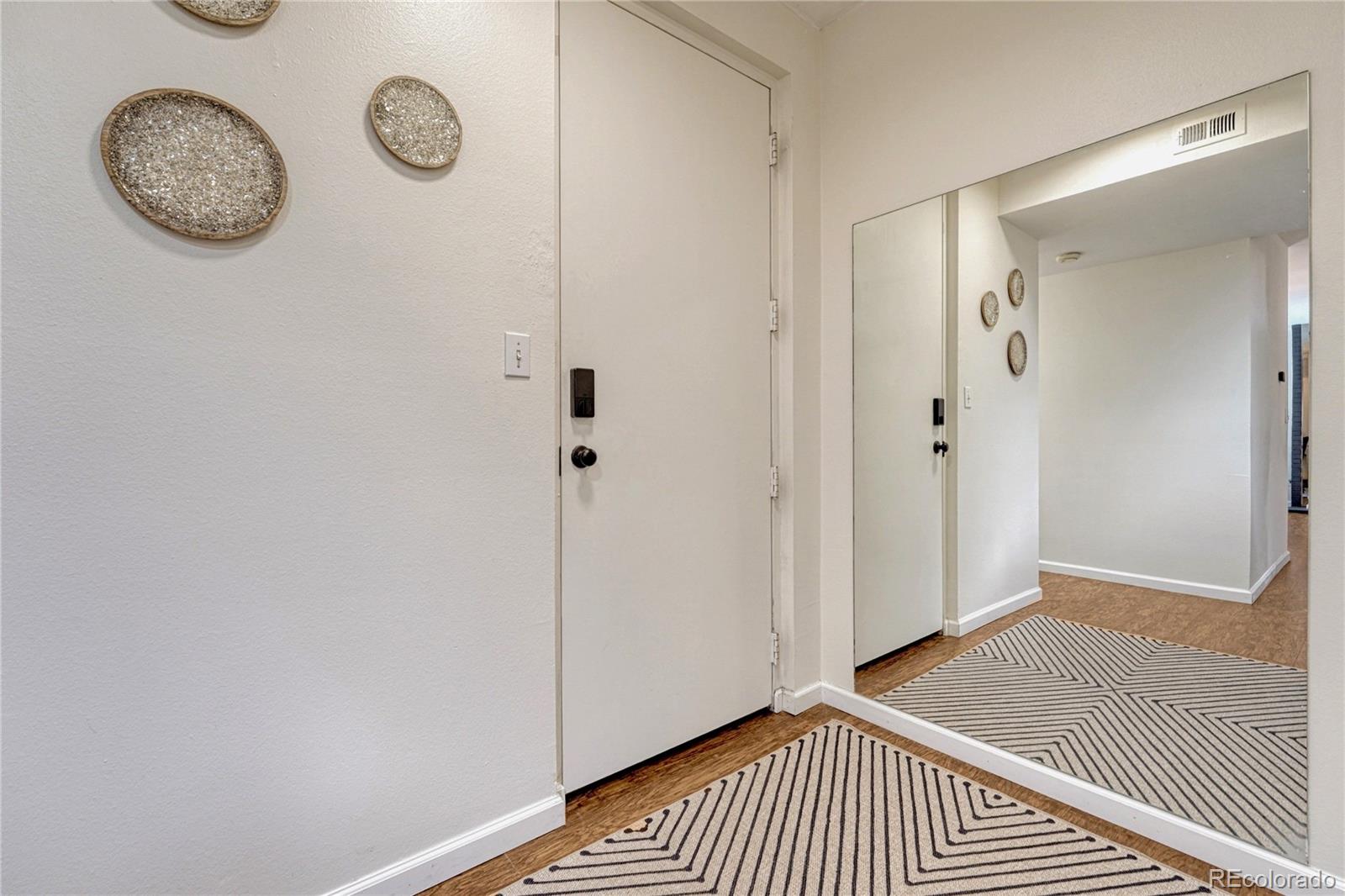 MLS Image #4 for 4250 s olive street,denver, Colorado