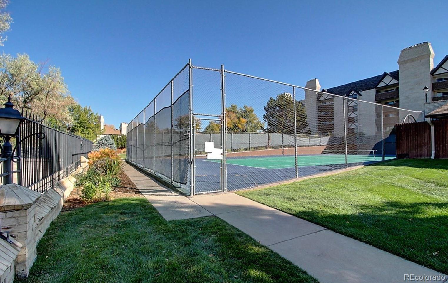 MLS Image #41 for 4250 s olive street,denver, Colorado