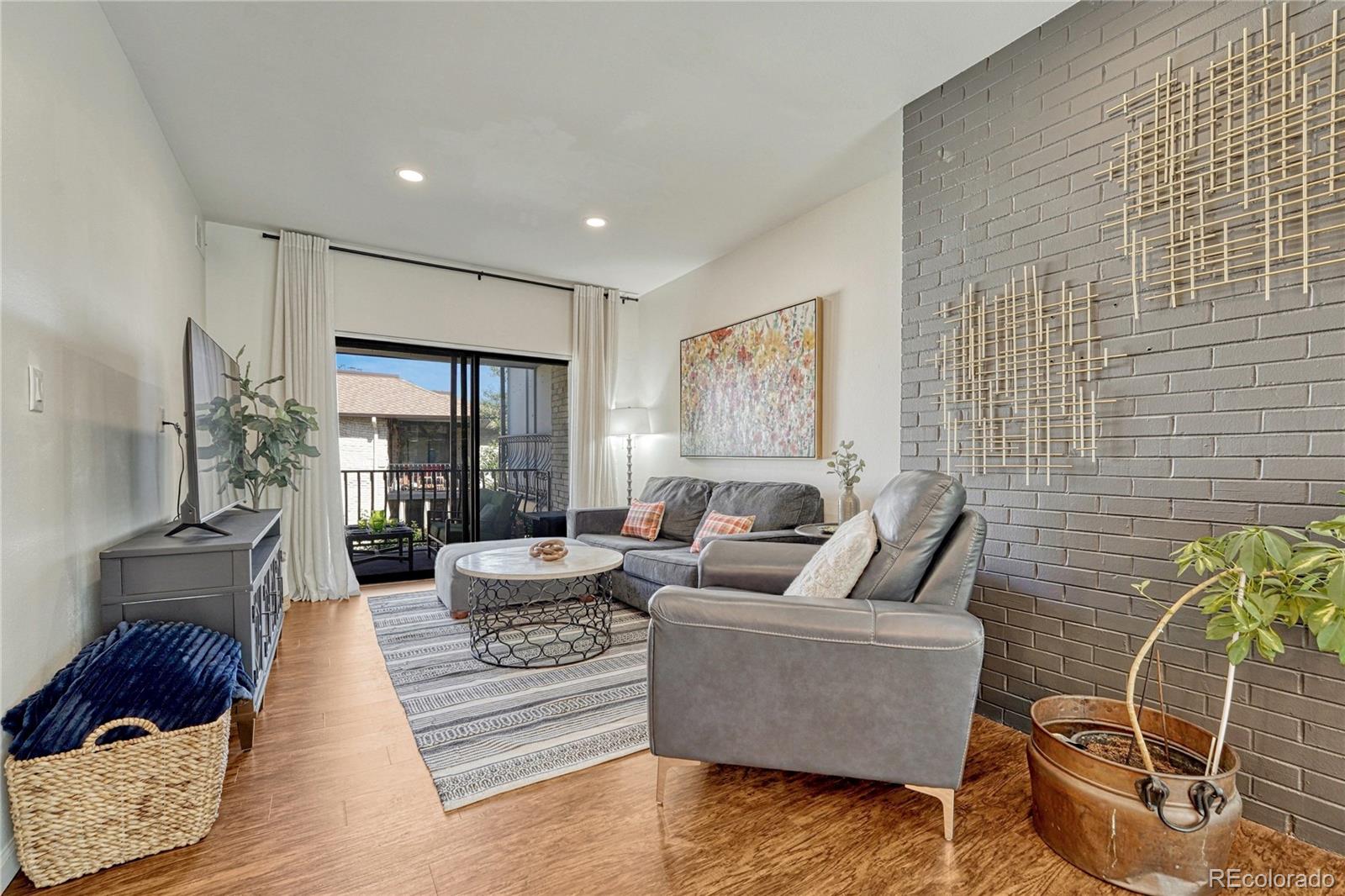 MLS Image #8 for 4250 s olive street,denver, Colorado