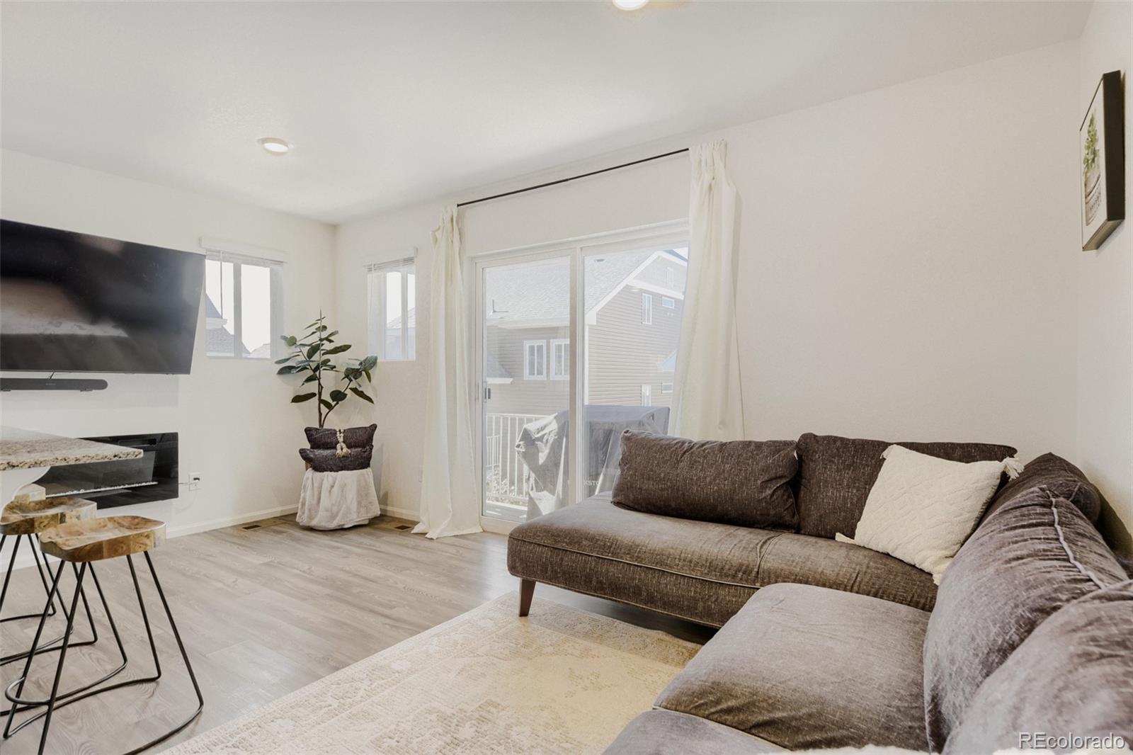 MLS Image #5 for 5368 n argonne street,denver, Colorado