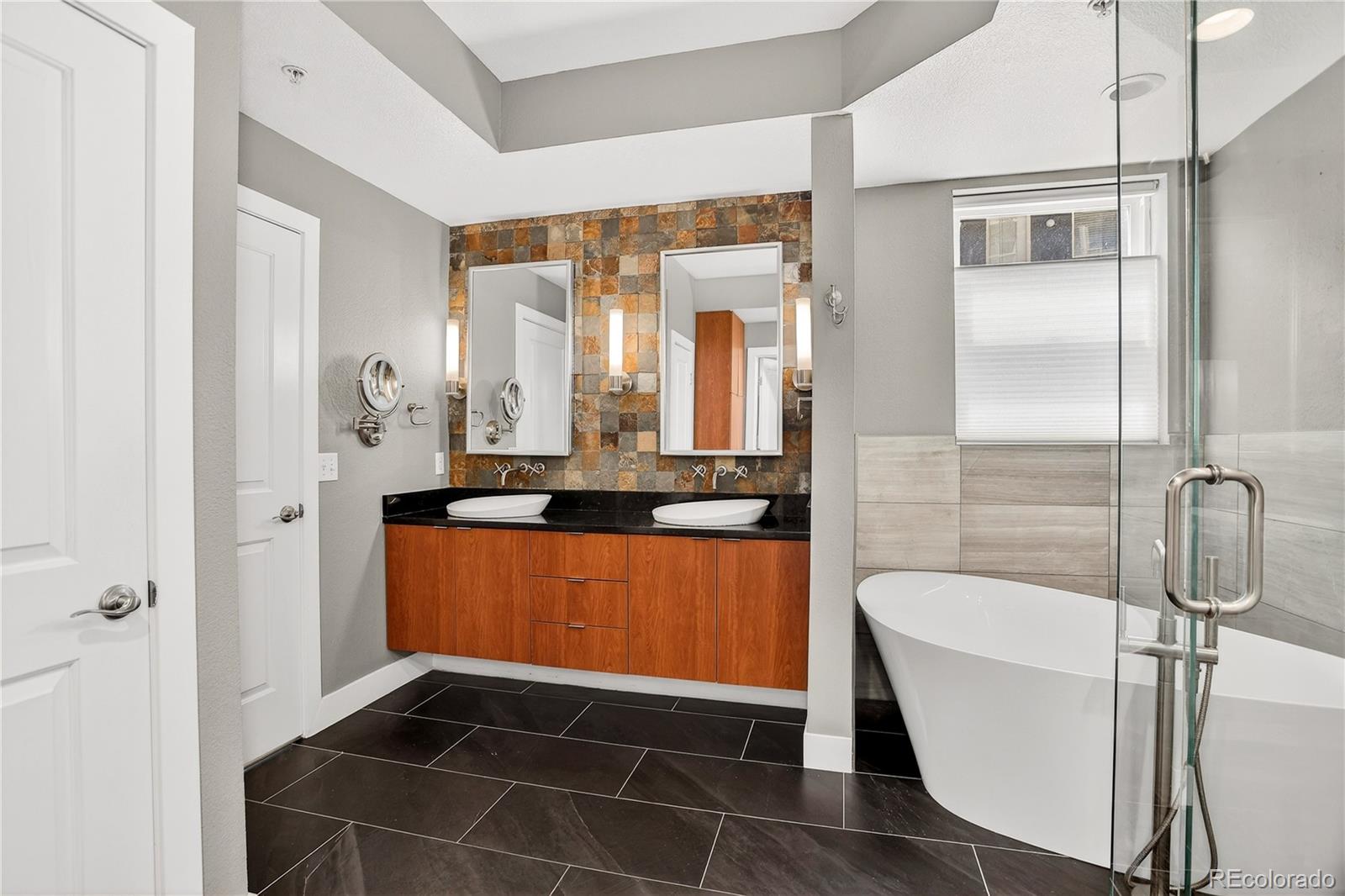 MLS Image #10 for 2240 n clay street 211,denver, Colorado