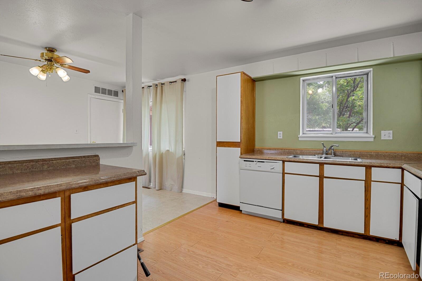 MLS Image #10 for 523 e las animas street,colorado springs, Colorado