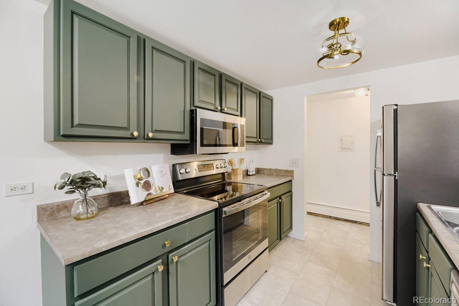 MLS Image #4 for 2190 s holly street,denver, Colorado