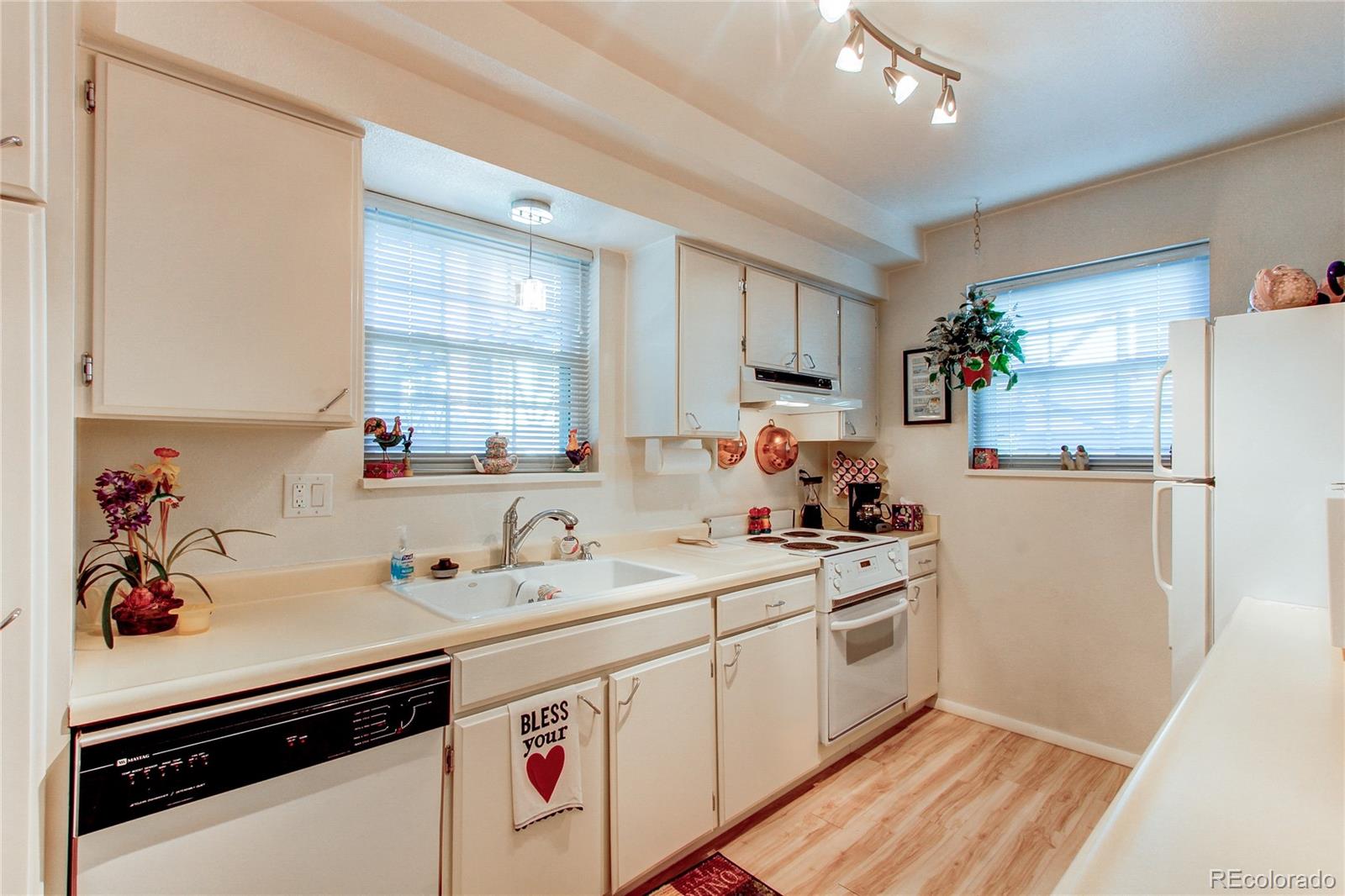 MLS Image #7 for 3855 s monaco street parkway 172,denver, Colorado