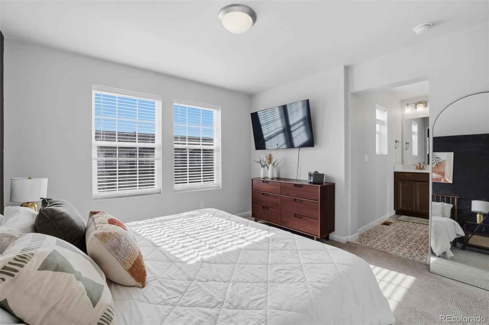 MLS Image #15 for 5230  mountain vista heights,colorado springs, Colorado