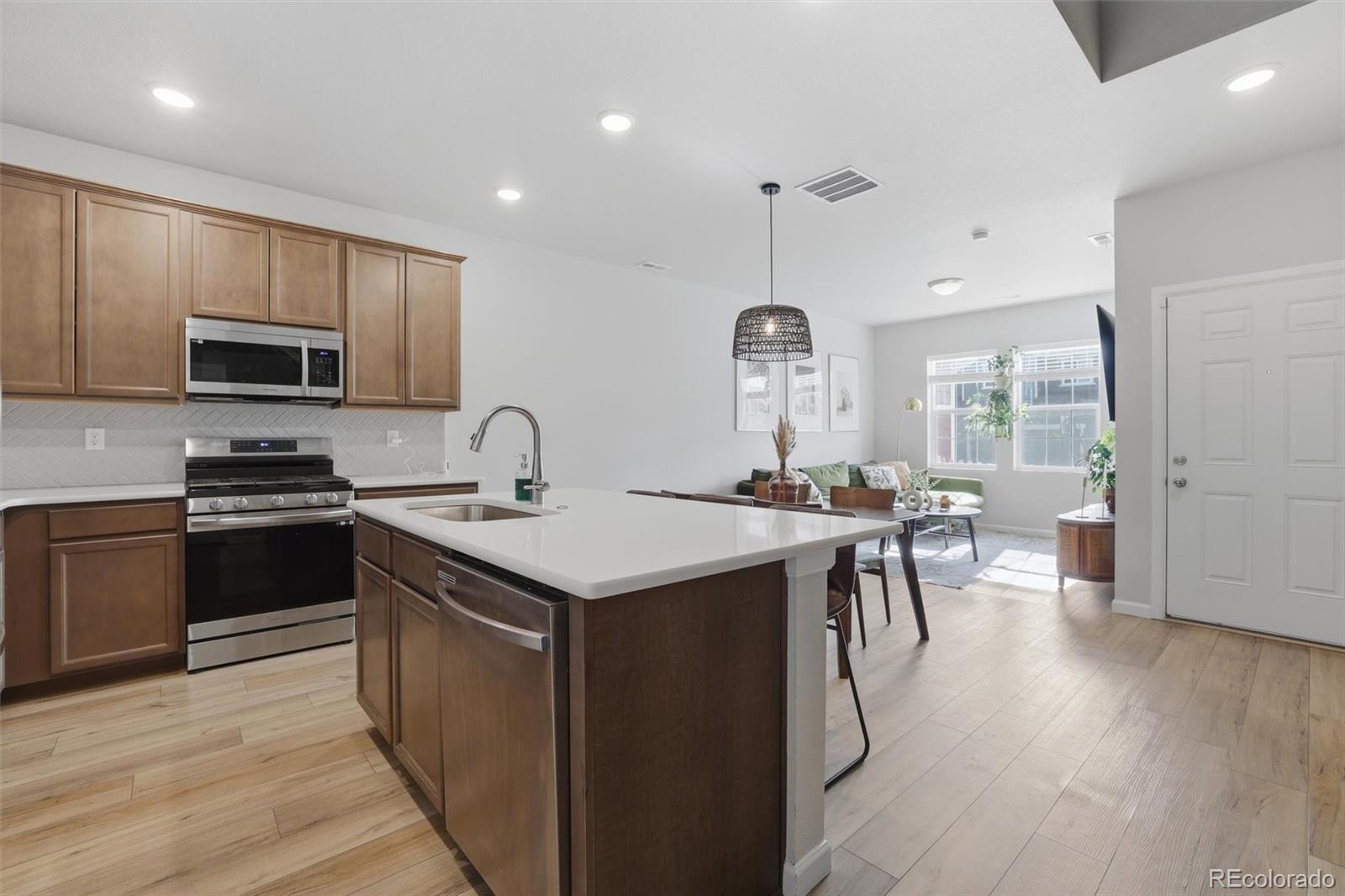 MLS Image #7 for 5230  mountain vista heights,colorado springs, Colorado