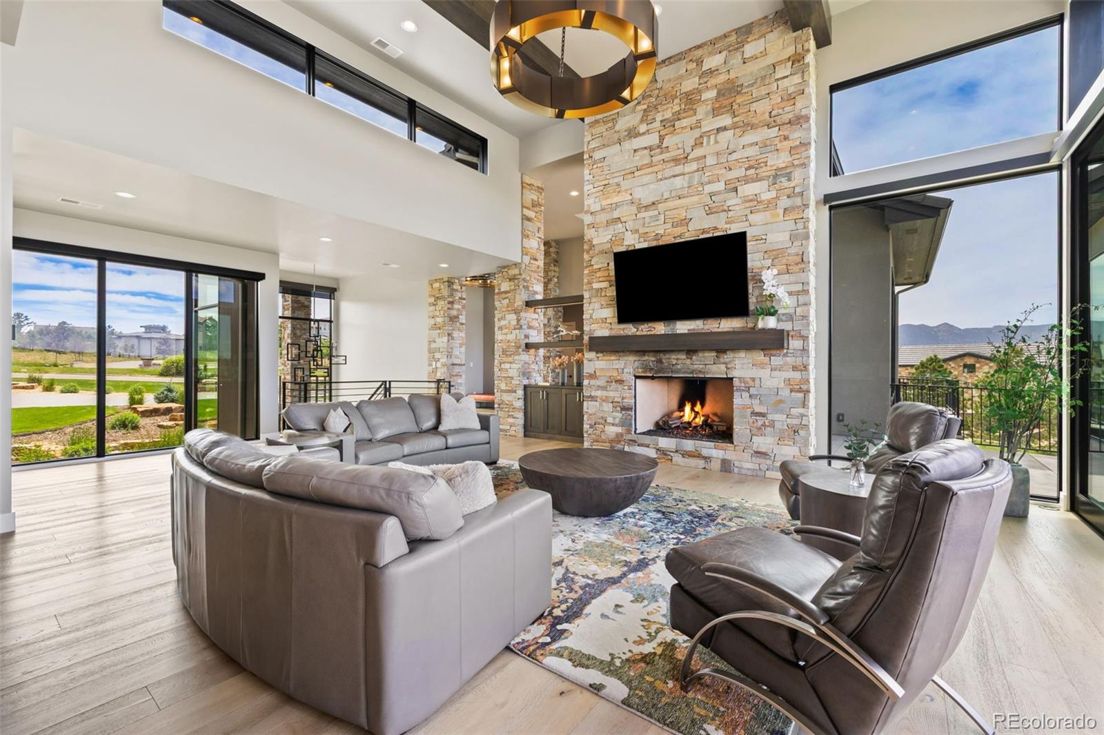 MLS Image #5 for 1484  vine cliff heights,colorado springs, Colorado