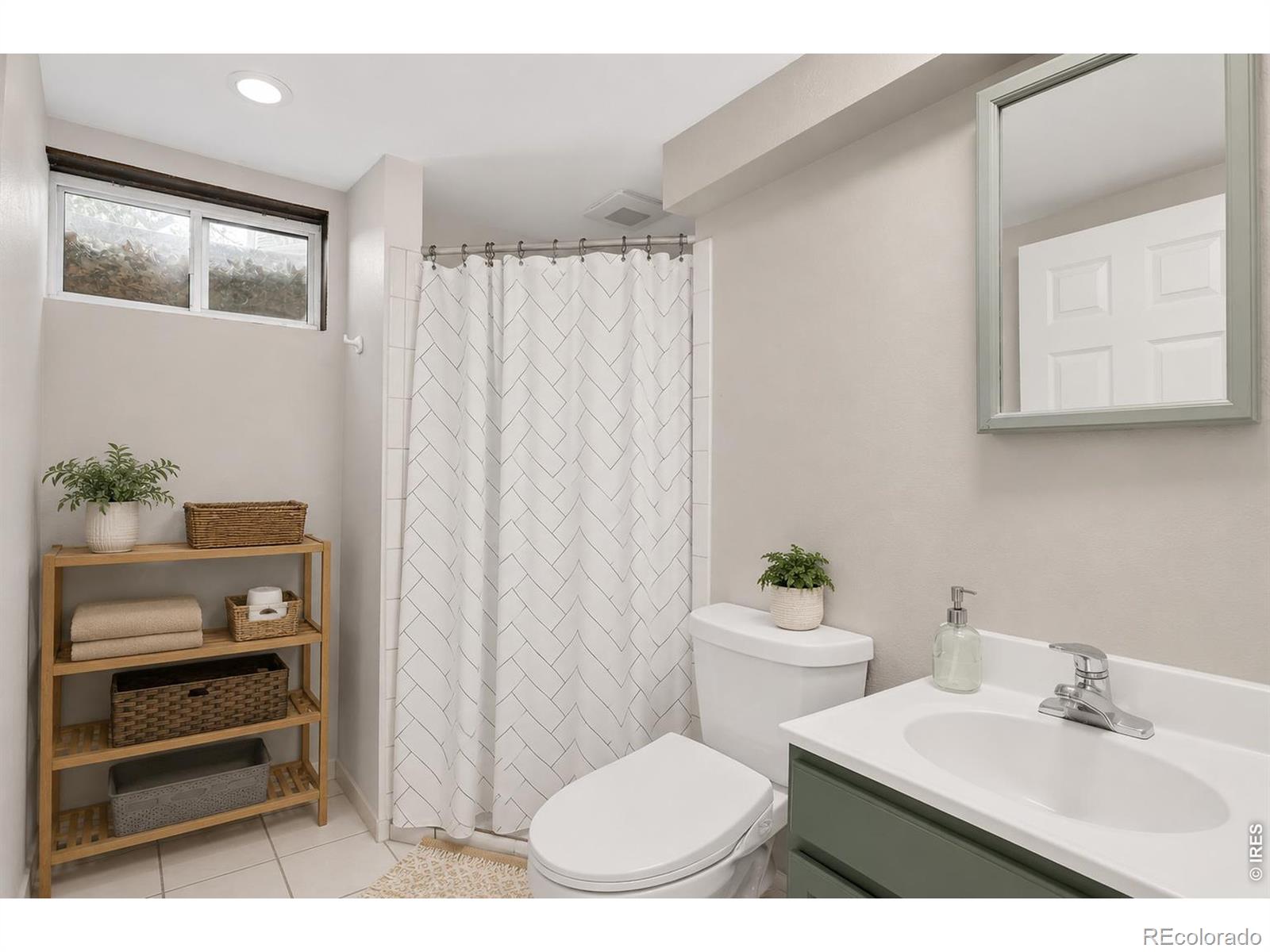 MLS Image #22 for 1431 s magnolia way,denver, Colorado