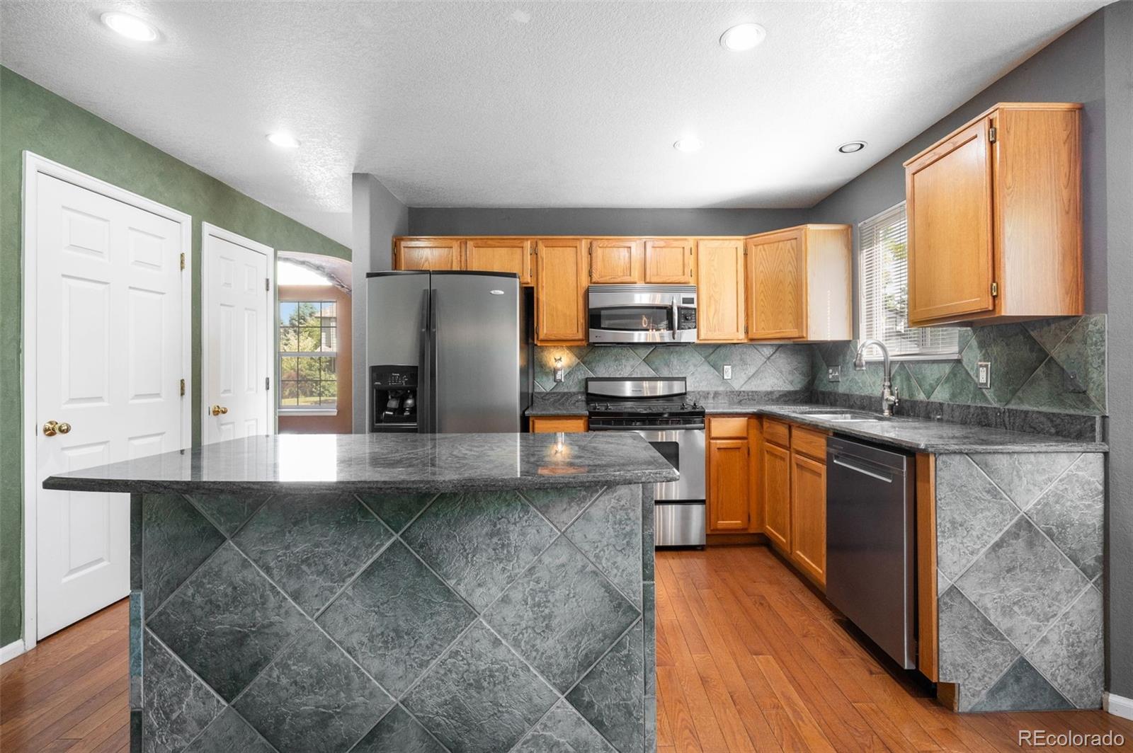 MLS Image #16 for 8359 s flower way,littleton, Colorado