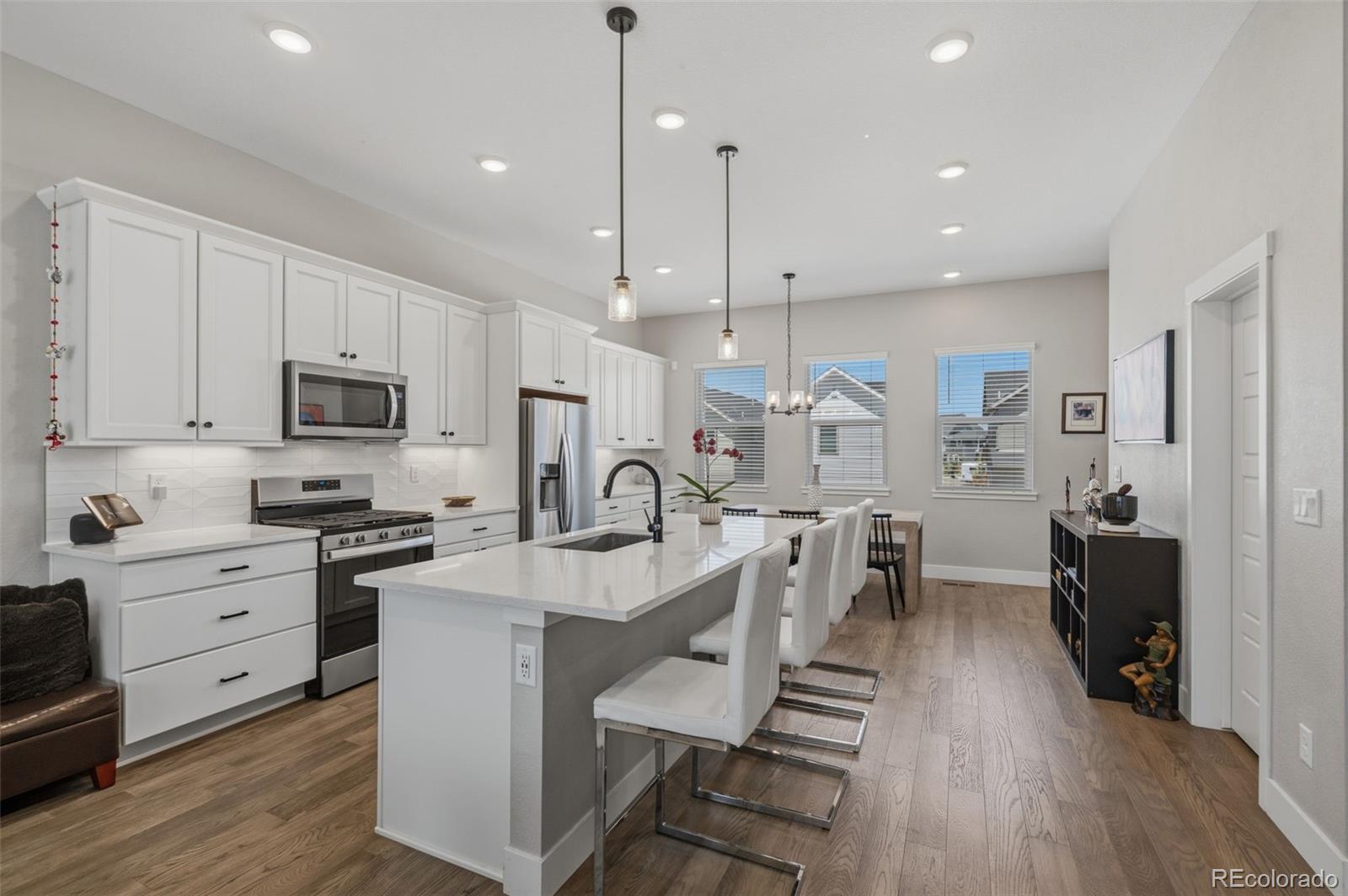 MLS Image #13 for 10139 e 62nd avenue,denver, Colorado
