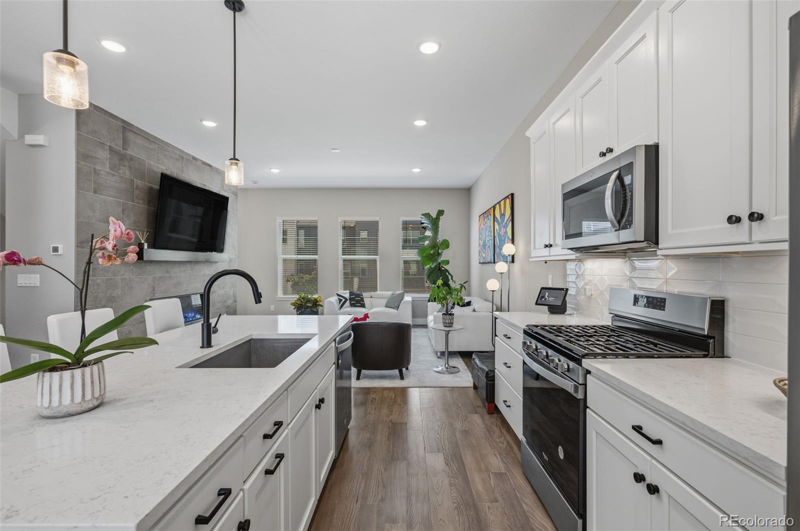 MLS Image #16 for 10139 e 62nd avenue,denver, Colorado