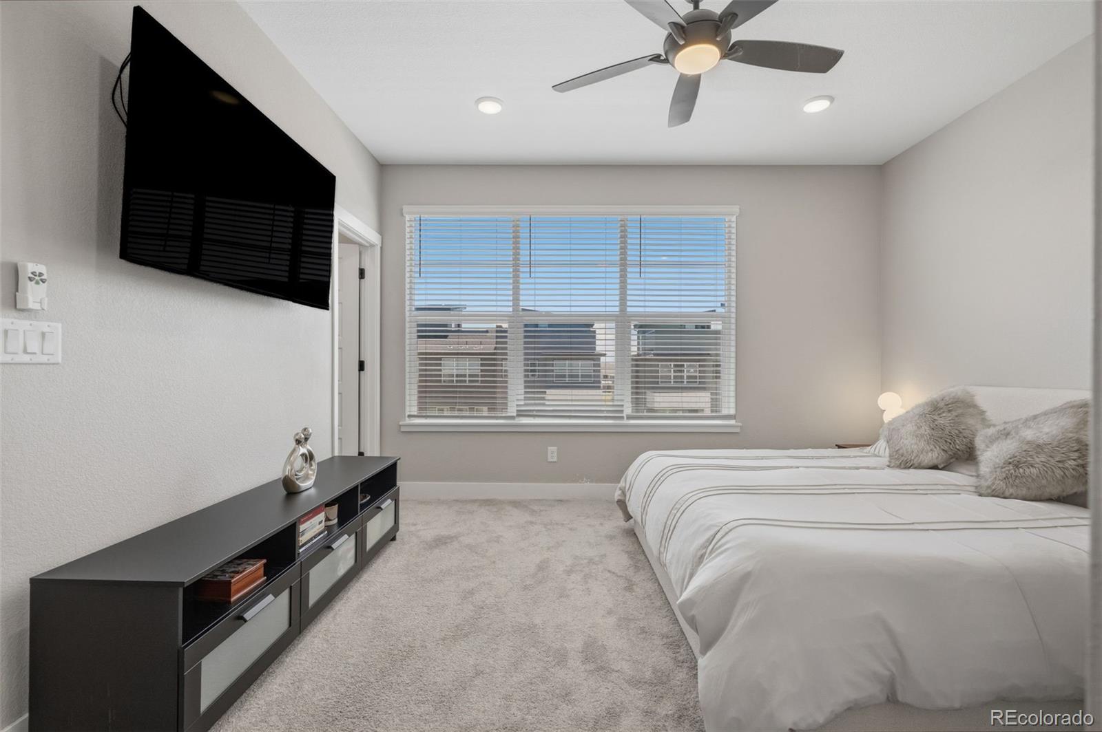 MLS Image #22 for 10139 e 62nd avenue,denver, Colorado
