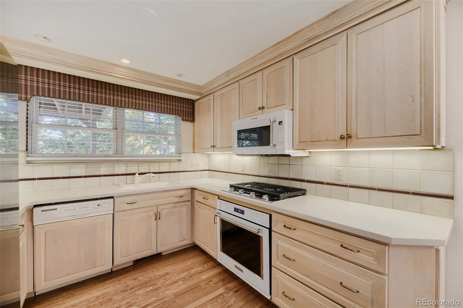 MLS Image #4 for 6018 e briarwood circle,englewood, Colorado