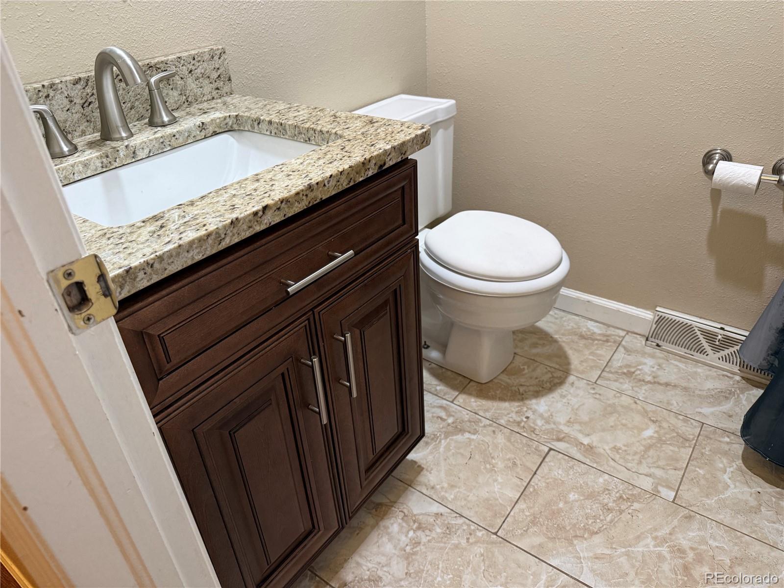 MLS Image #16 for 8235 w florida avenue,lakewood, Colorado