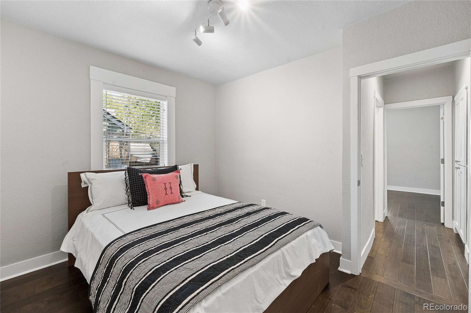 MLS Image #17 for 3040 n columbine street,denver, Colorado