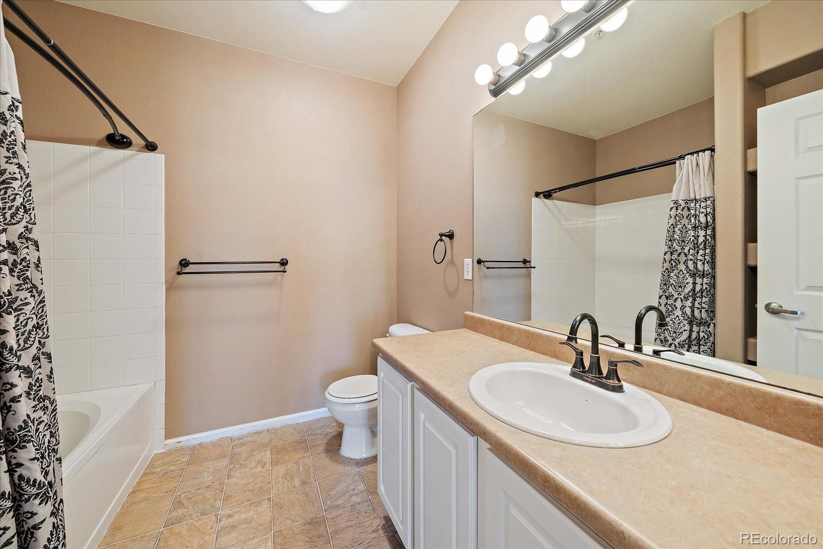 MLS Image #12 for 5255  memphis street 202,denver, Colorado