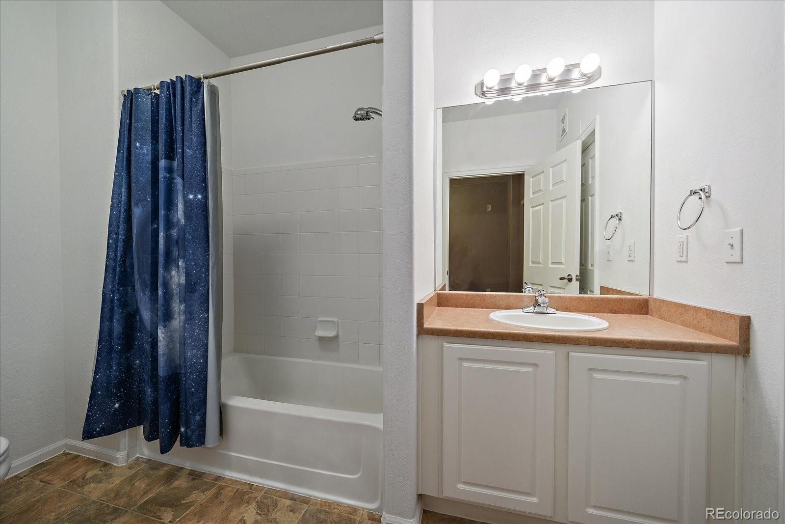 MLS Image #15 for 5255  memphis street 202,denver, Colorado