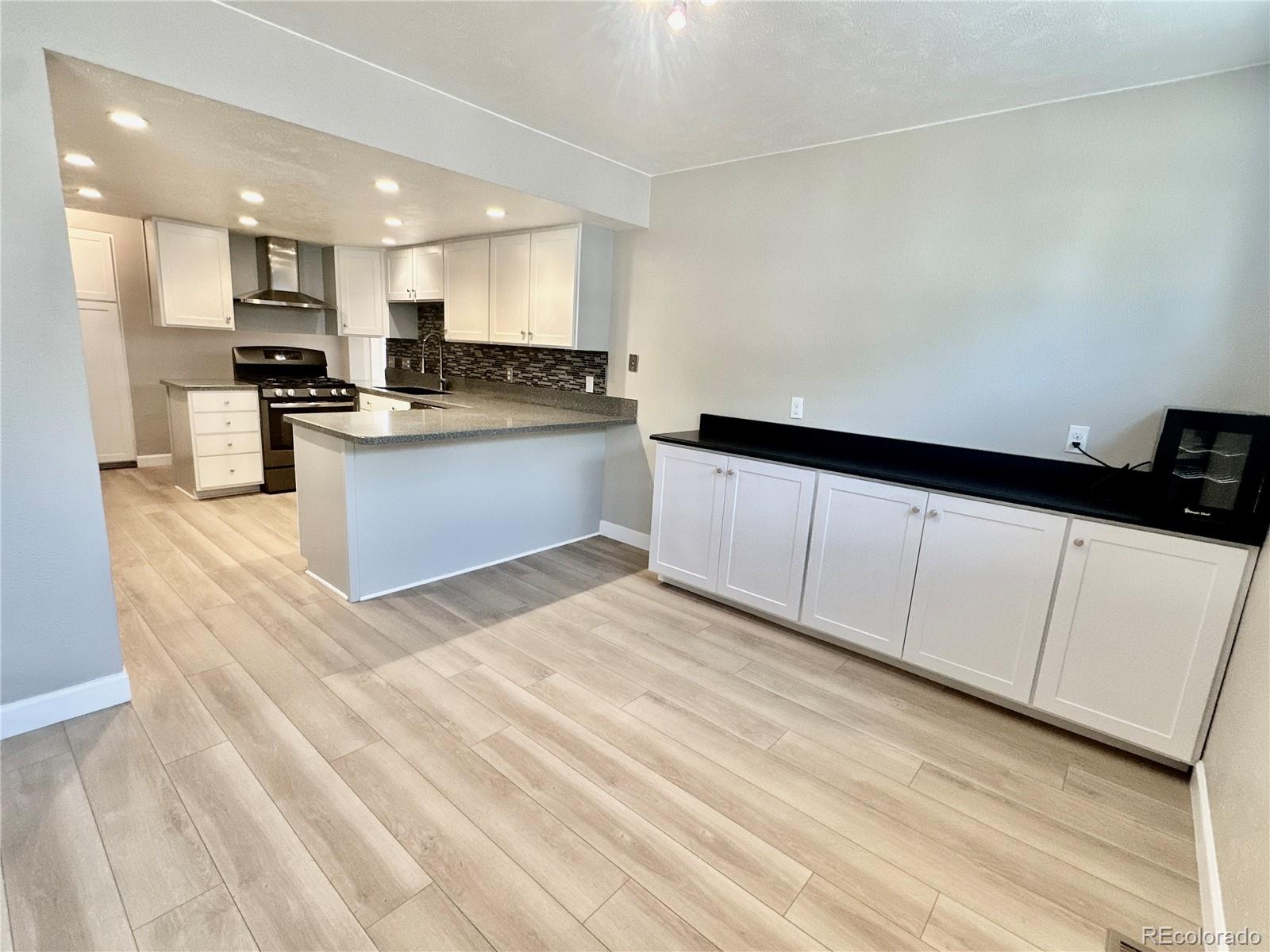MLS Image #9 for 7629 s monaco way,centennial, Colorado