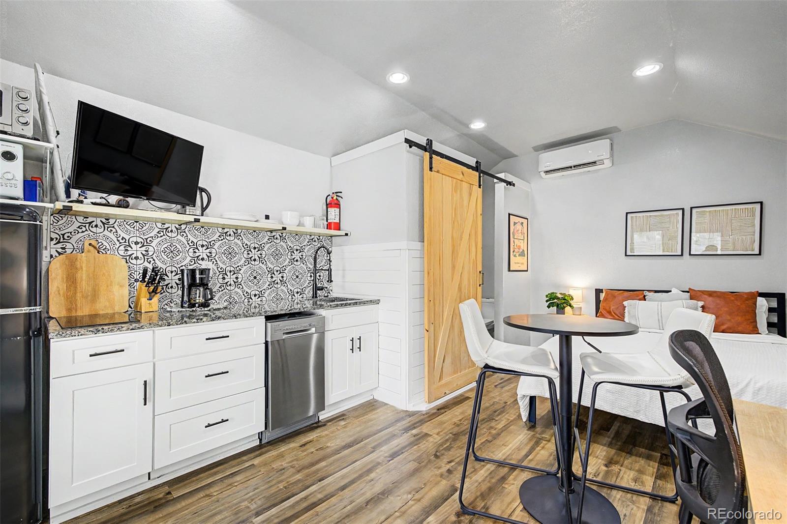 MLS Image #21 for 4997  green court,denver, Colorado