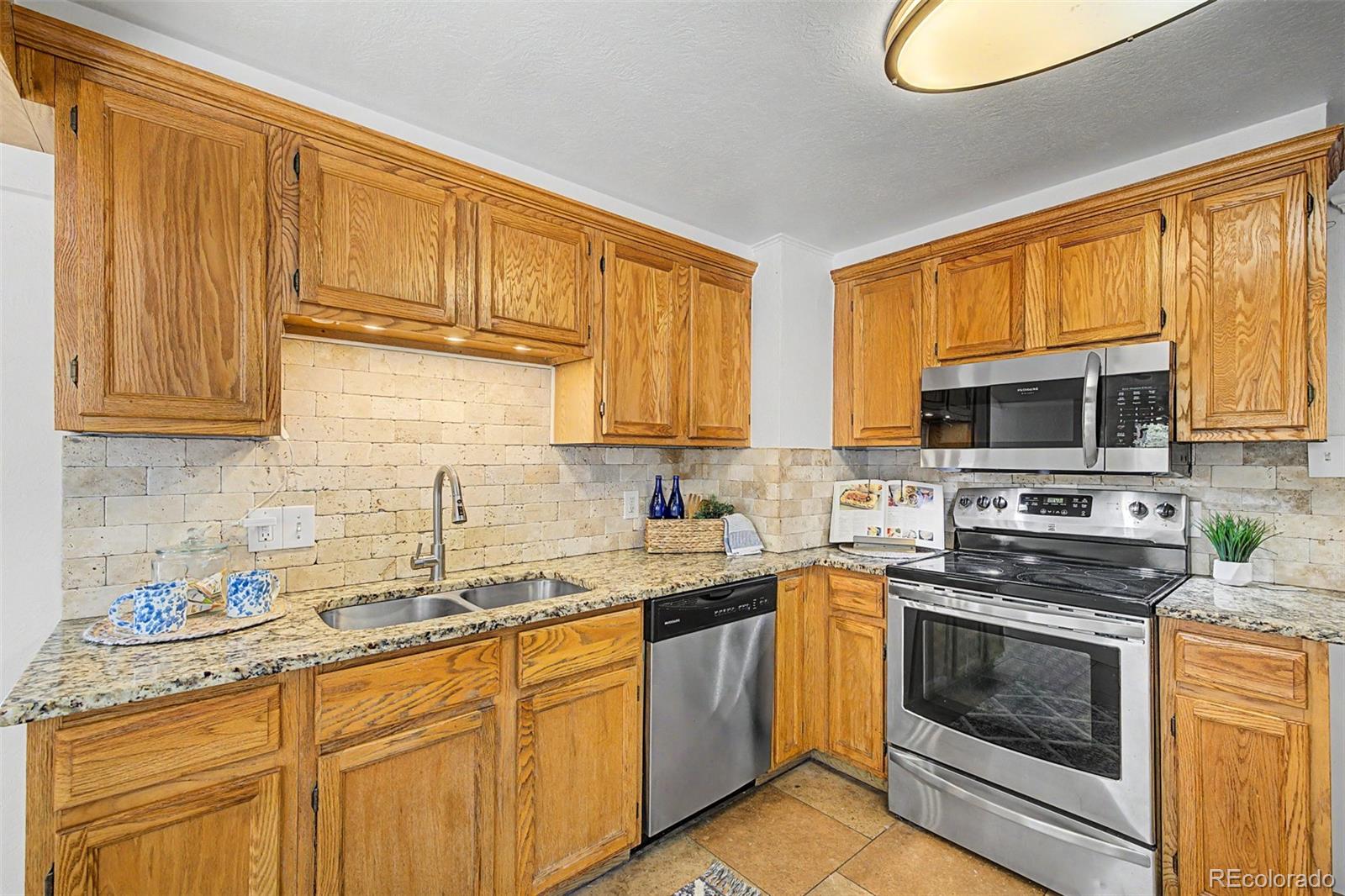 MLS Image #6 for 4997  green court,denver, Colorado
