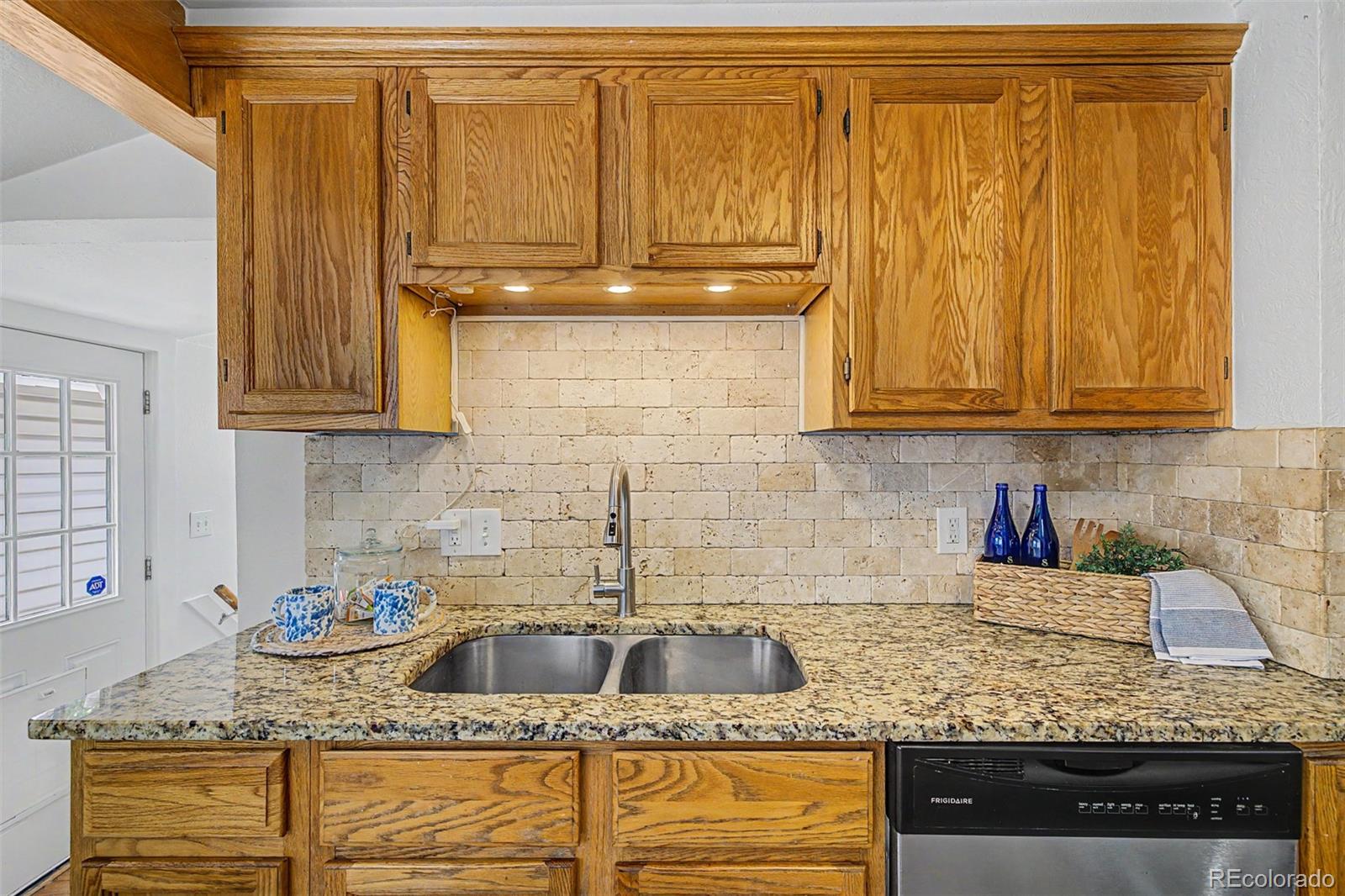 MLS Image #7 for 4997  green court,denver, Colorado
