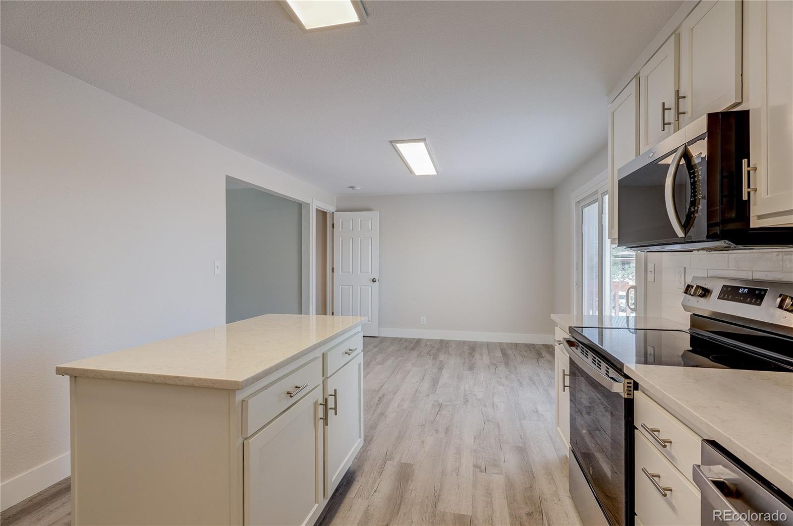 MLS Image #14 for 3100 s dale court,englewood, Colorado