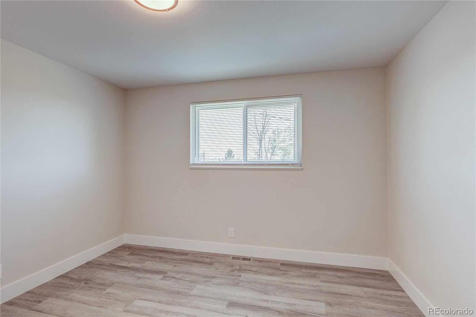 MLS Image #18 for 3100 s dale court,englewood, Colorado