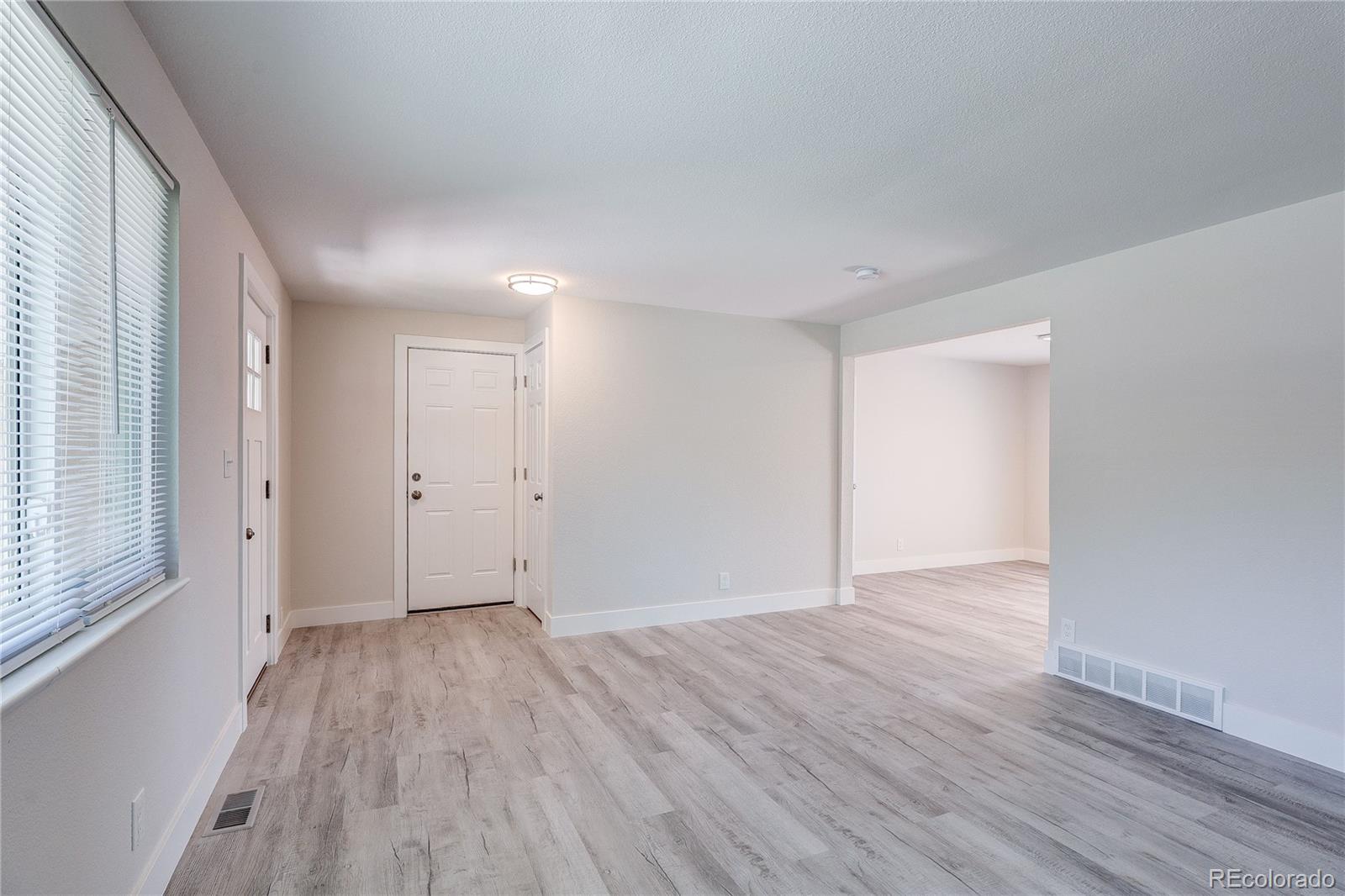 MLS Image #7 for 3100 s dale court,englewood, Colorado