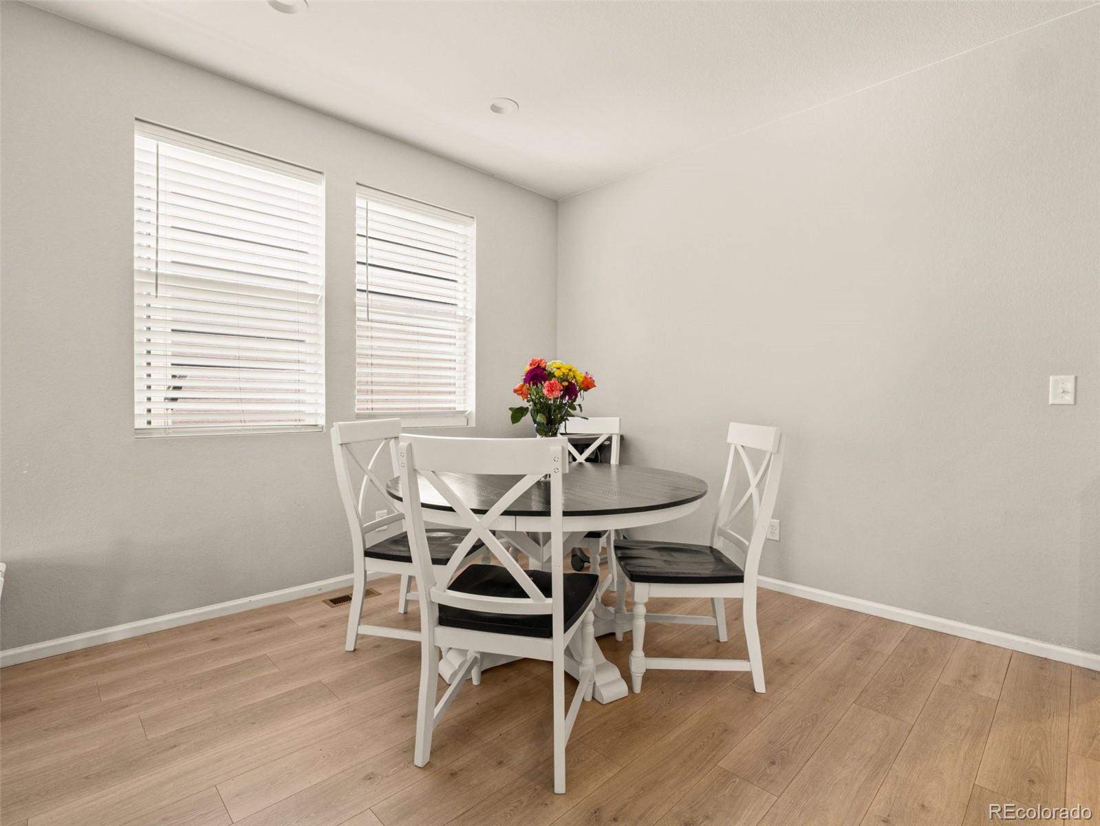 MLS Image #12 for 6513 n ceylon street,denver, Colorado