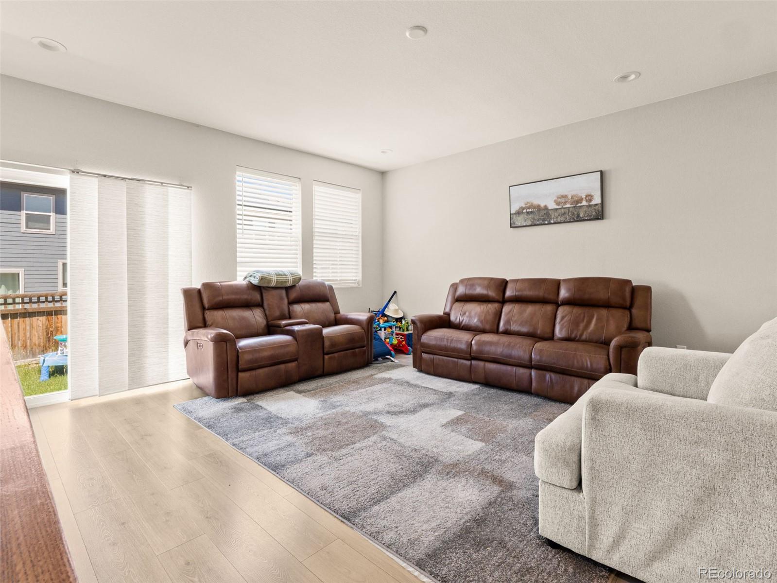 MLS Image #13 for 6513 n ceylon street,denver, Colorado