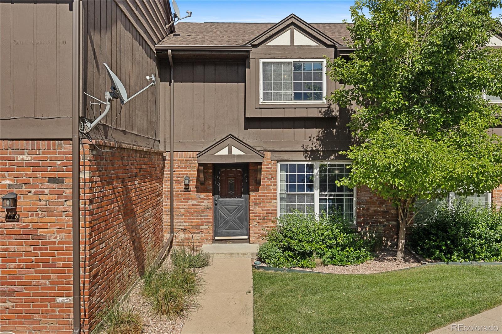 MLS Image #2 for 3855 s monaco street parkway,denver, Colorado