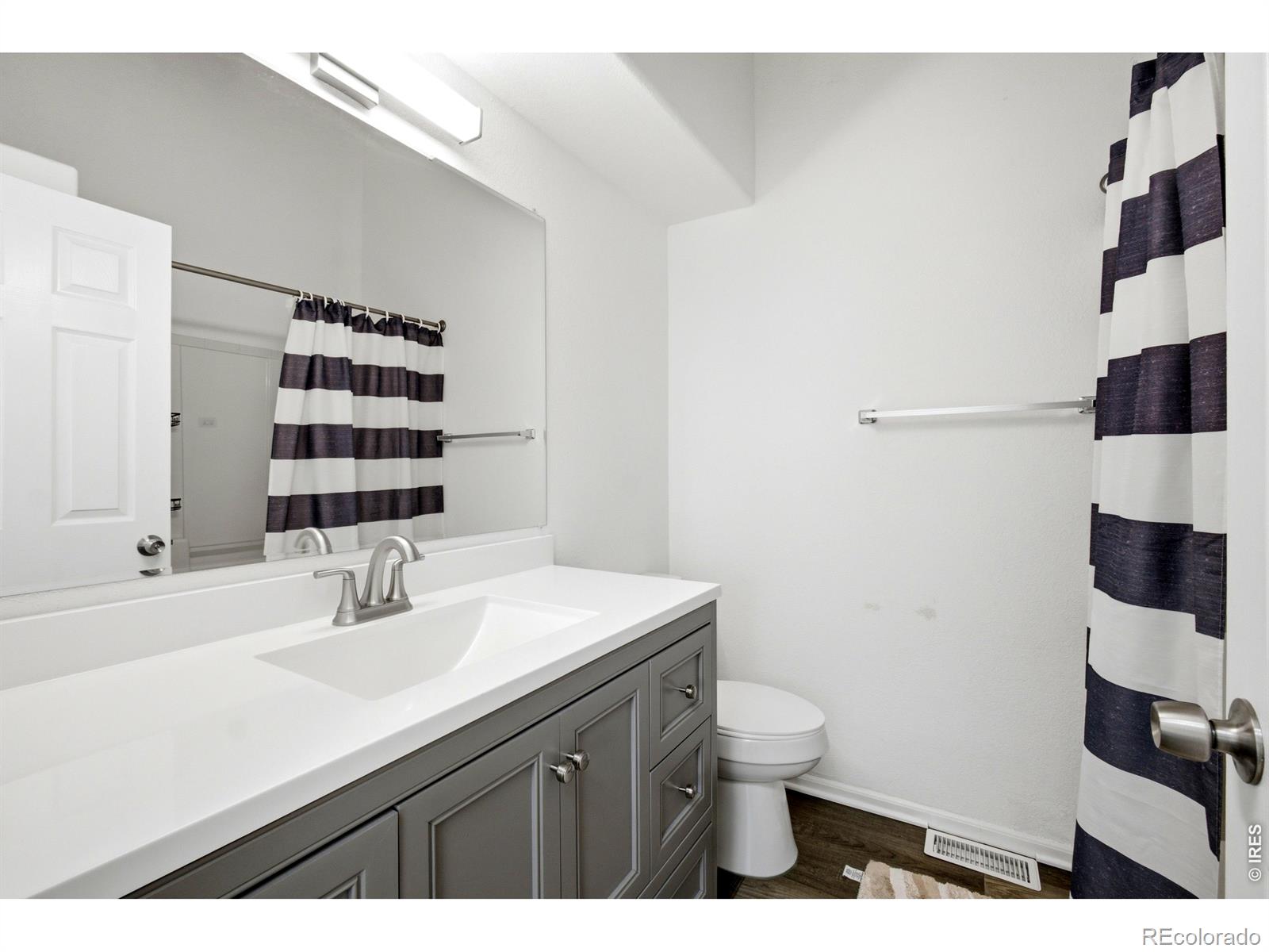 MLS Image #10 for 808  gabriel court,dacono, Colorado