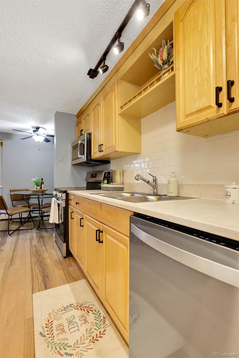 MLS Image #11 for 155 s pennsylvania street,denver, Colorado